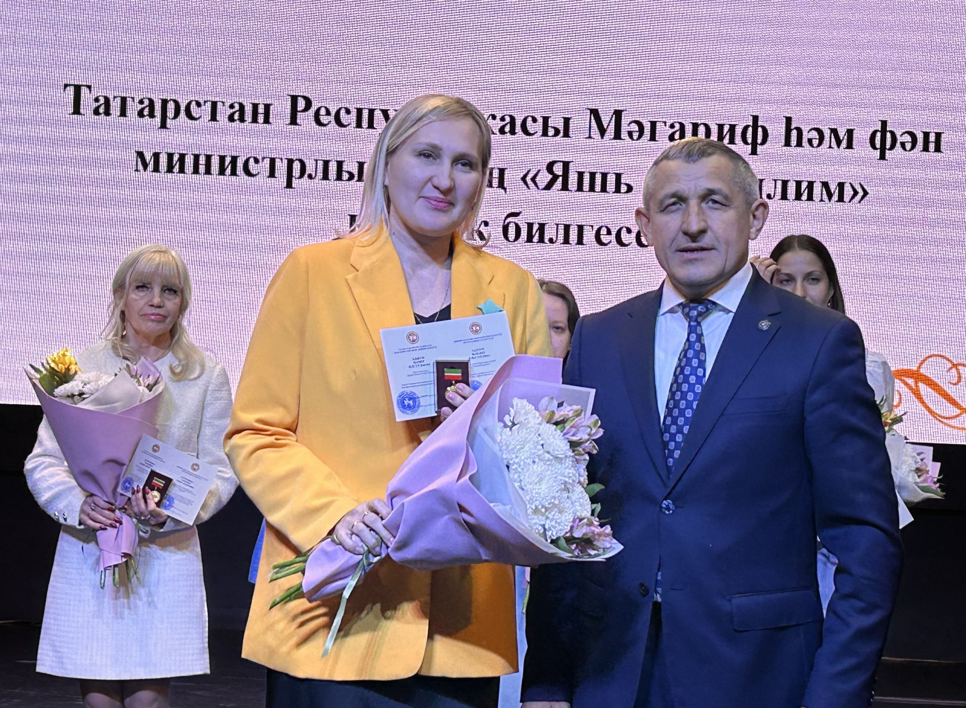 В Лаишевском доме культуры отметили День учителя