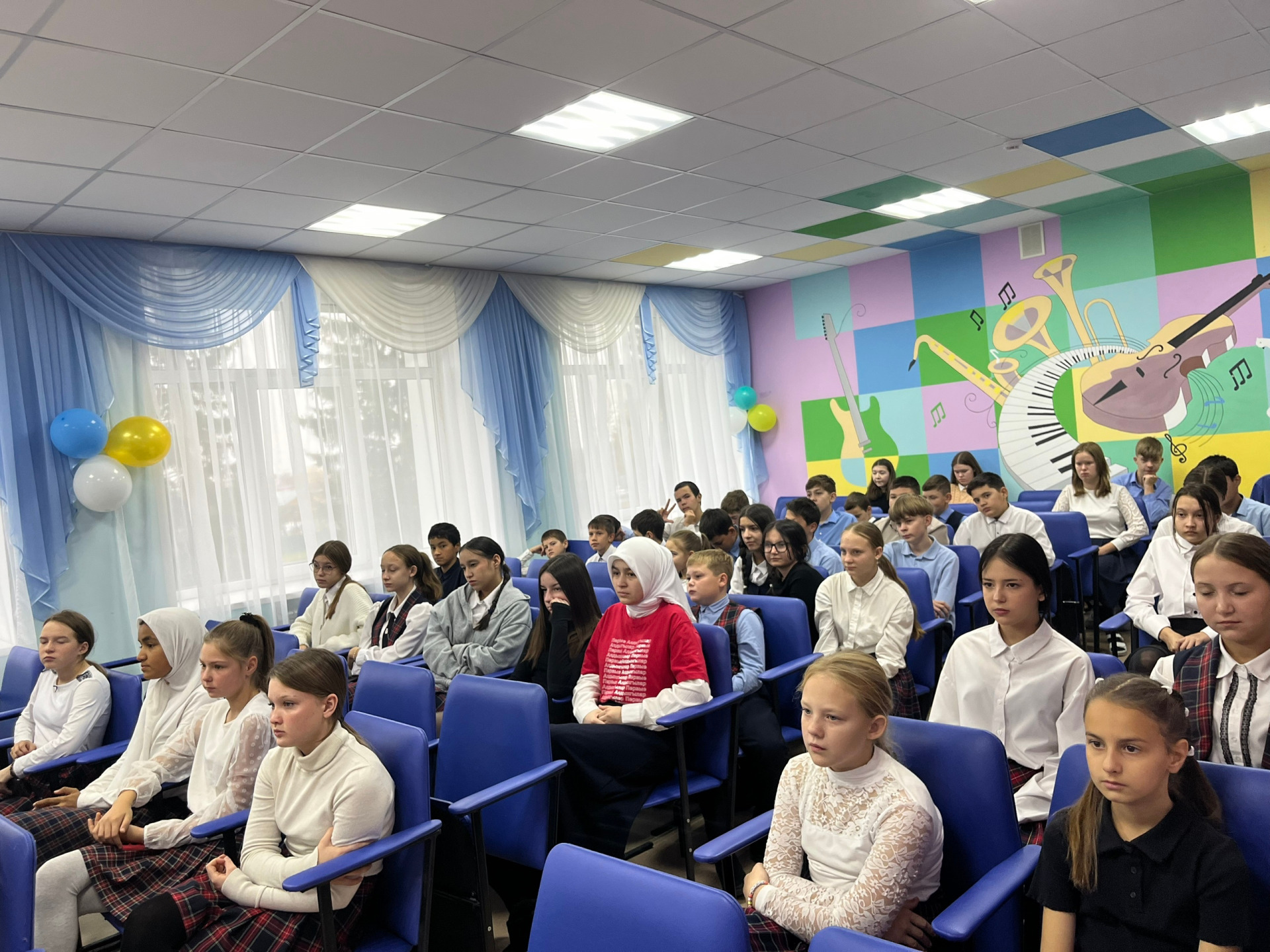 «Паспорта юным гражданам: в Среднедевятовской школе  вручили главный документ