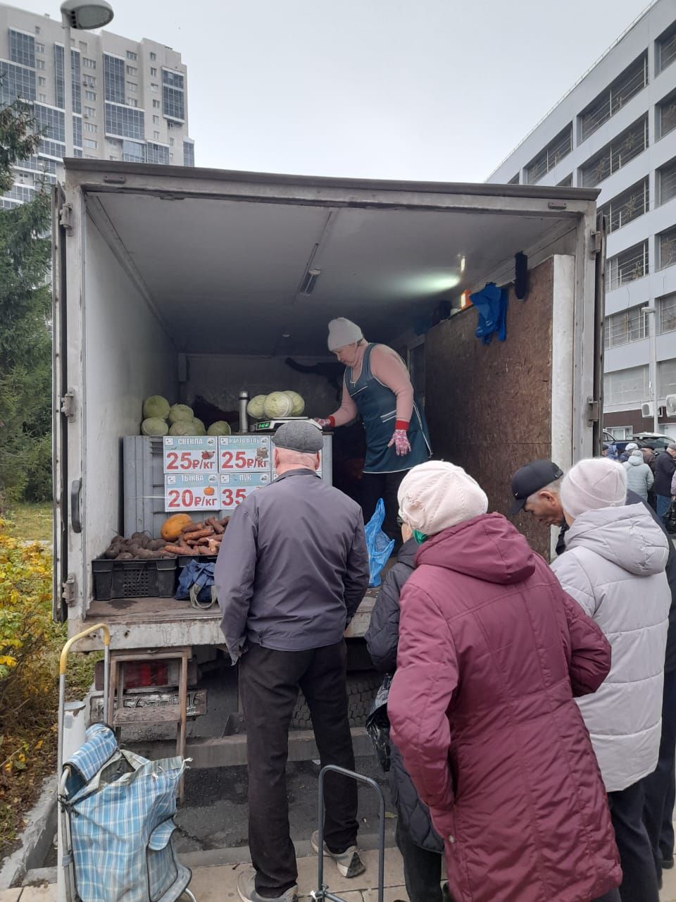 На Приволжском рынке Казани продукция из Лаишевского района пользовалась спросом