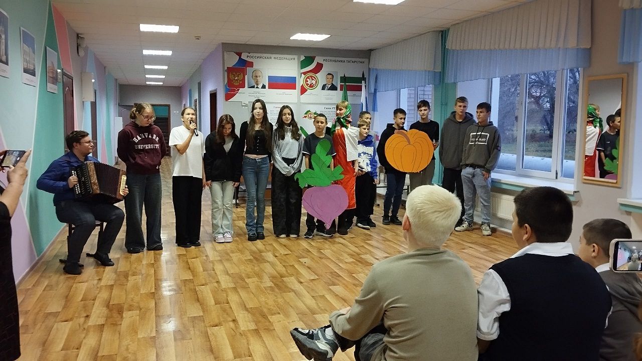 Первую четверть учебного года ученики Лаишевского района завершили «Осенним балом»