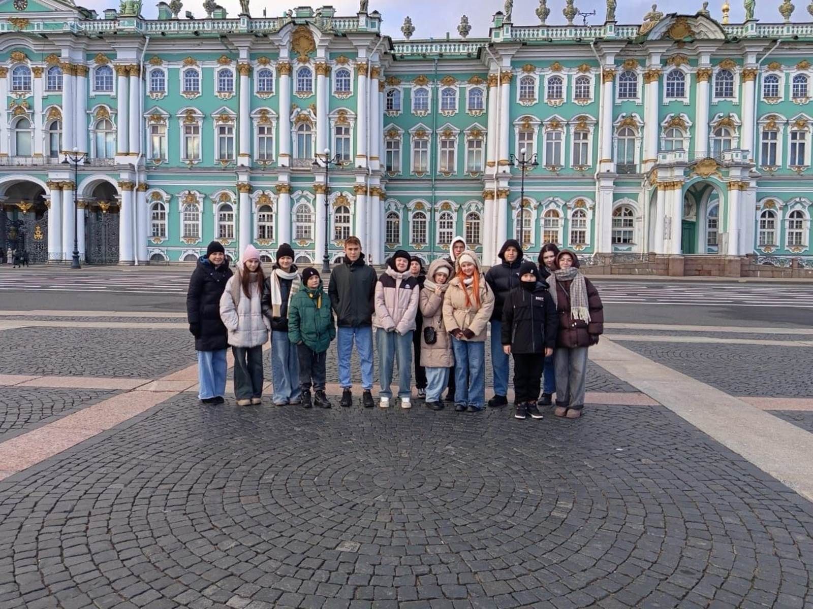 Лаеш районыннан тугызынчы сыйныф укучылары Санкт-Петербургта булдылар