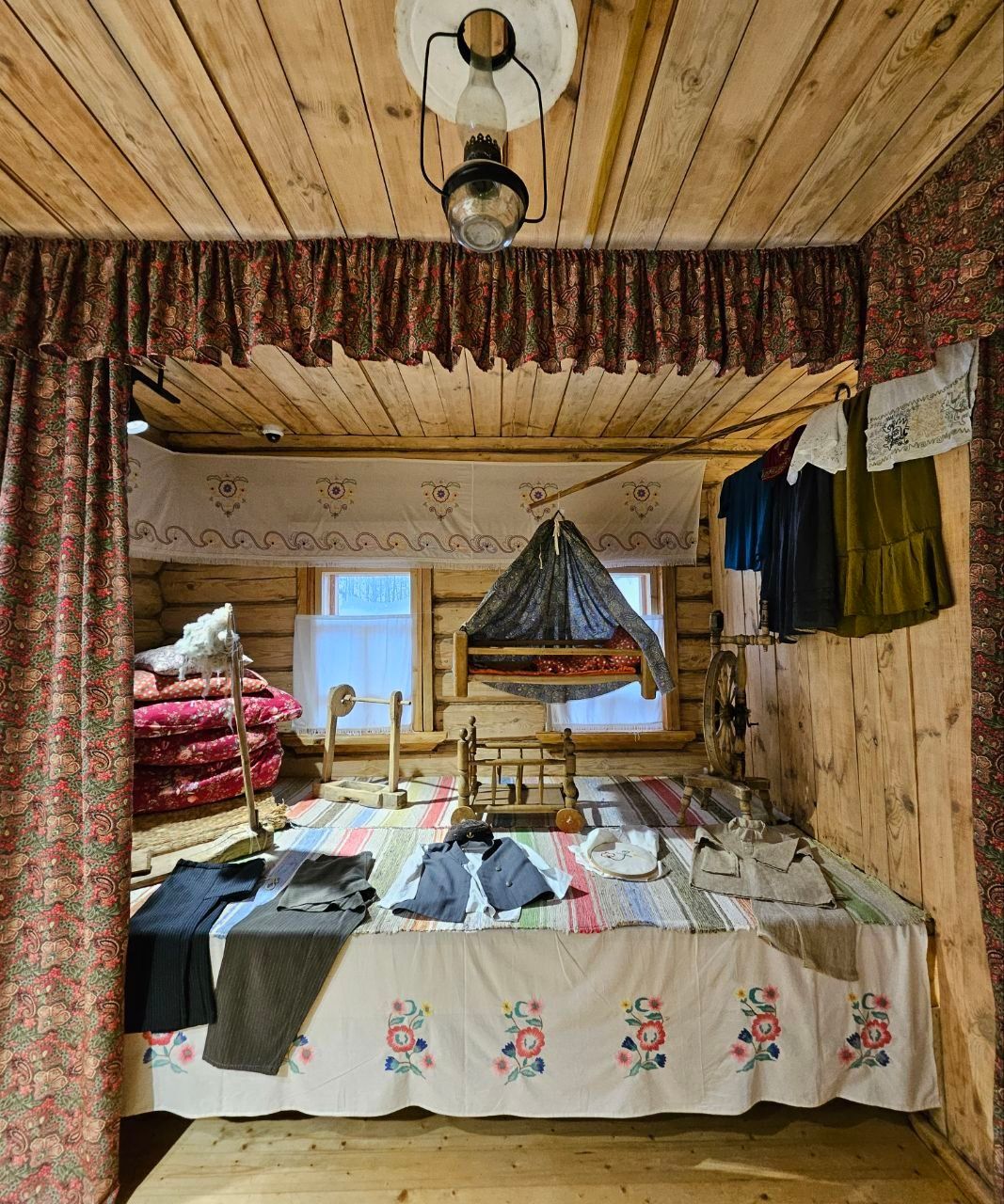 Учащиеся Лаишевского района совершили путешествие по тукаевским местам