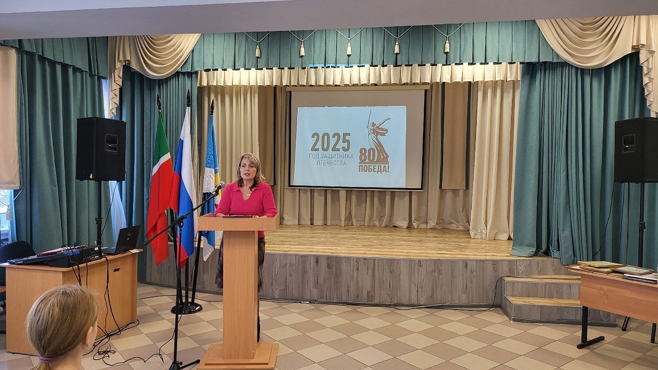 Участник СВО открыл Год защитника Отечества в Лаишевской школе № 2