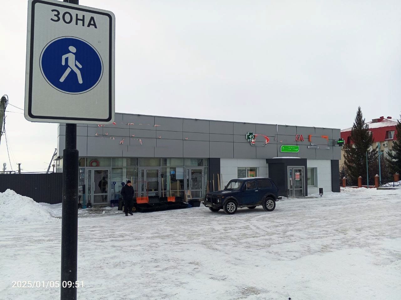 Кому разрешён проезд по пешеходной зоне: правила и рекомендации