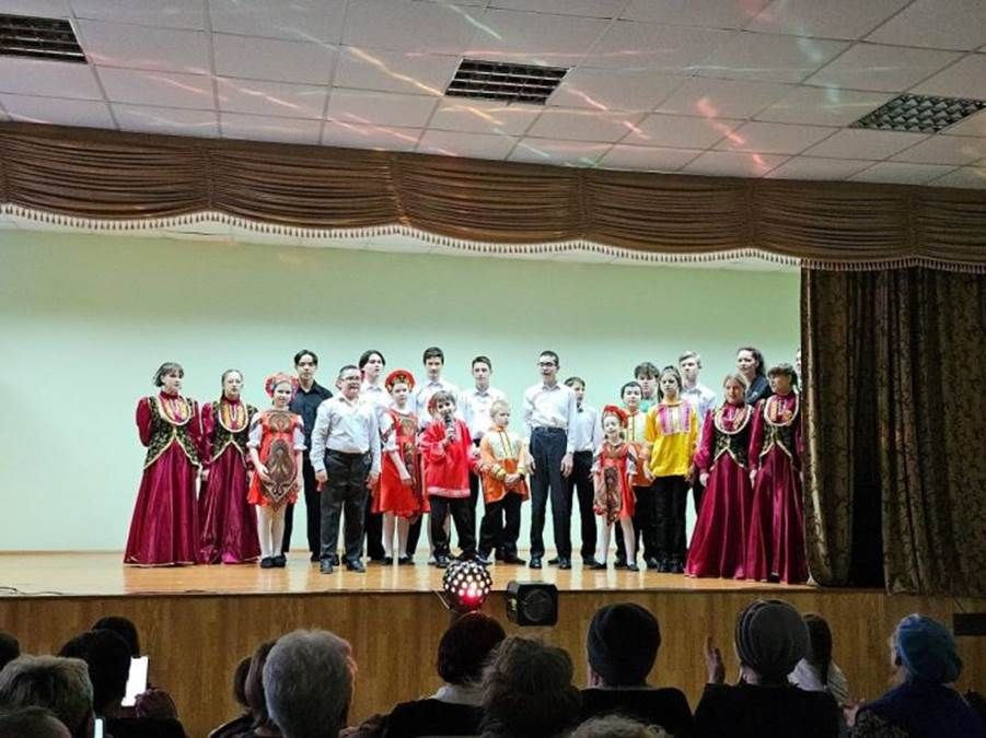 Лаеш интернат-мәктәбендә тәрбияләнүчеләр хәйрия концерты белән чыгыш ясадылар