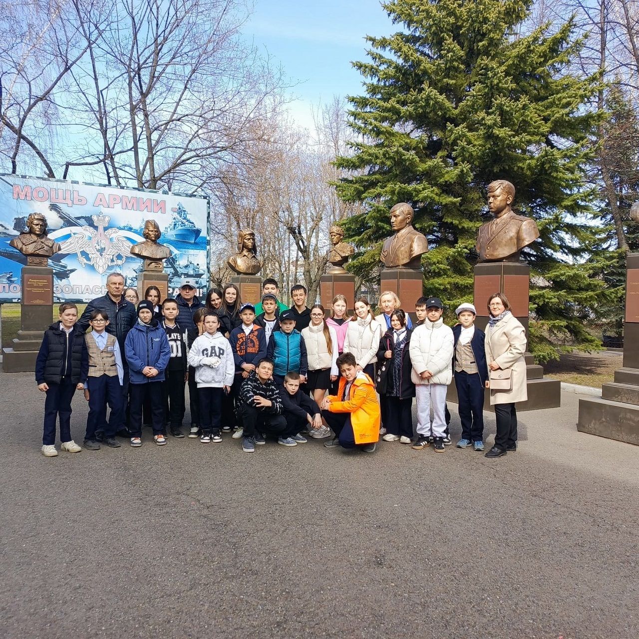 Лицеисты Лаишевского района побывали в Казанском танковом училище