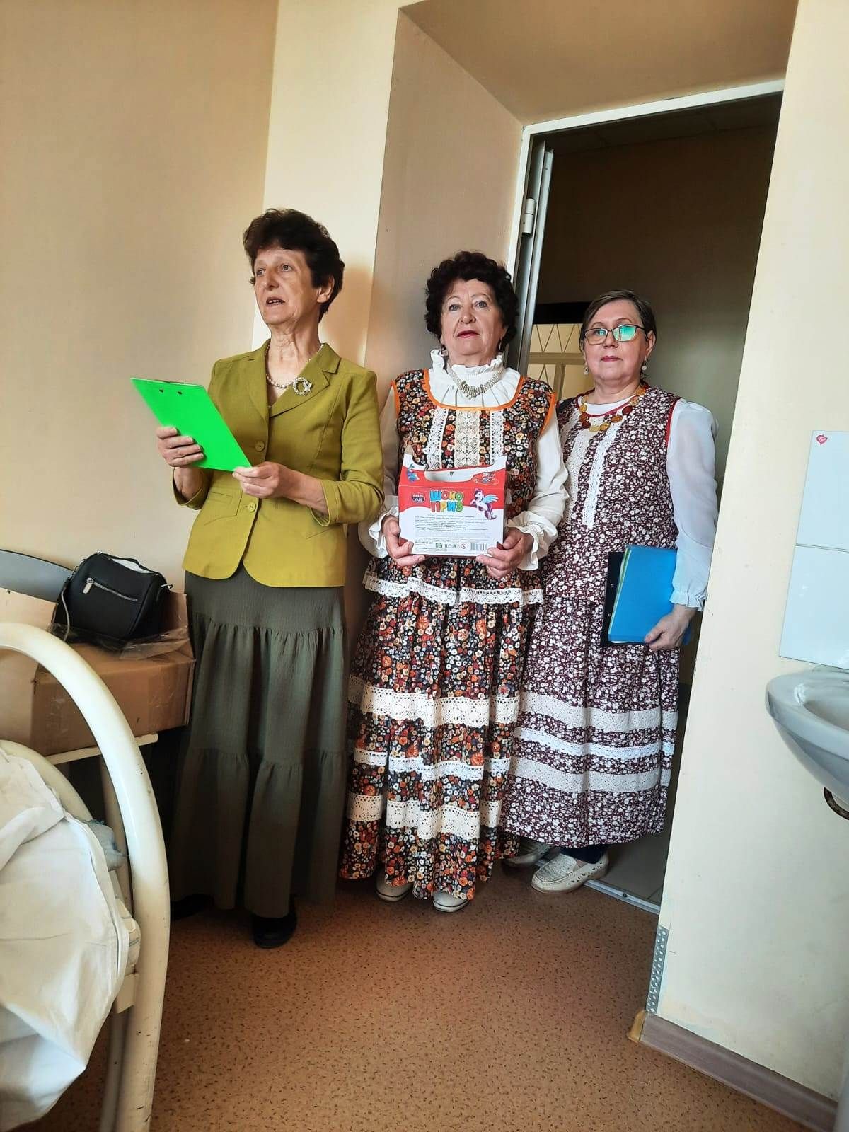 Волонтеры Ордена Милосердия поздравили пациентов Лаишевской больницы с Пасхой