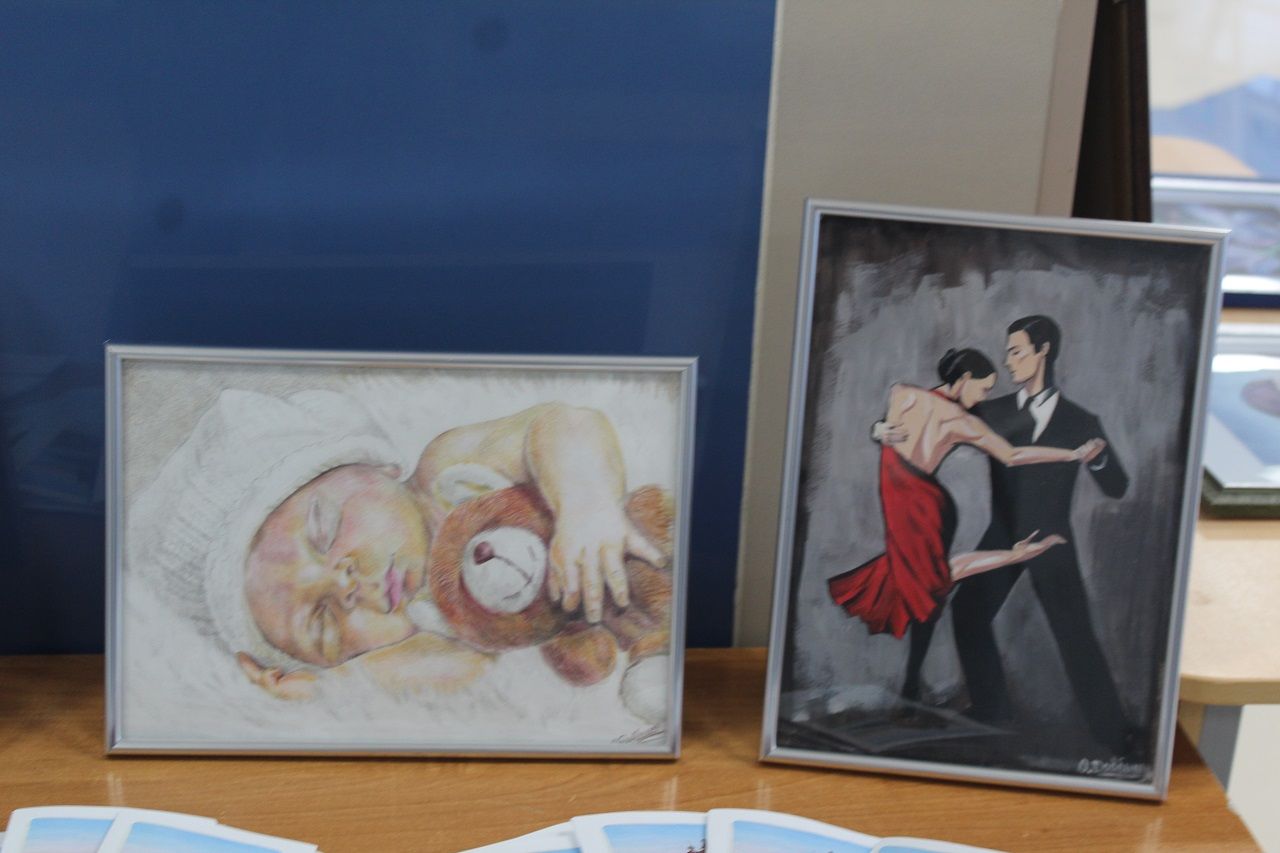 Лаишевская художница Ольга Довбыш провела третью выставку своих картин «Отражение»