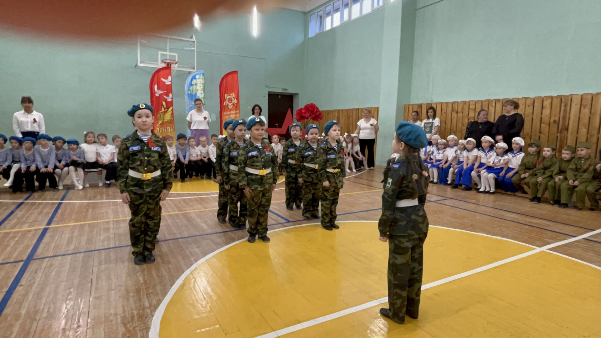 В Лаишеве прошел смотр строя и песни дошкольников