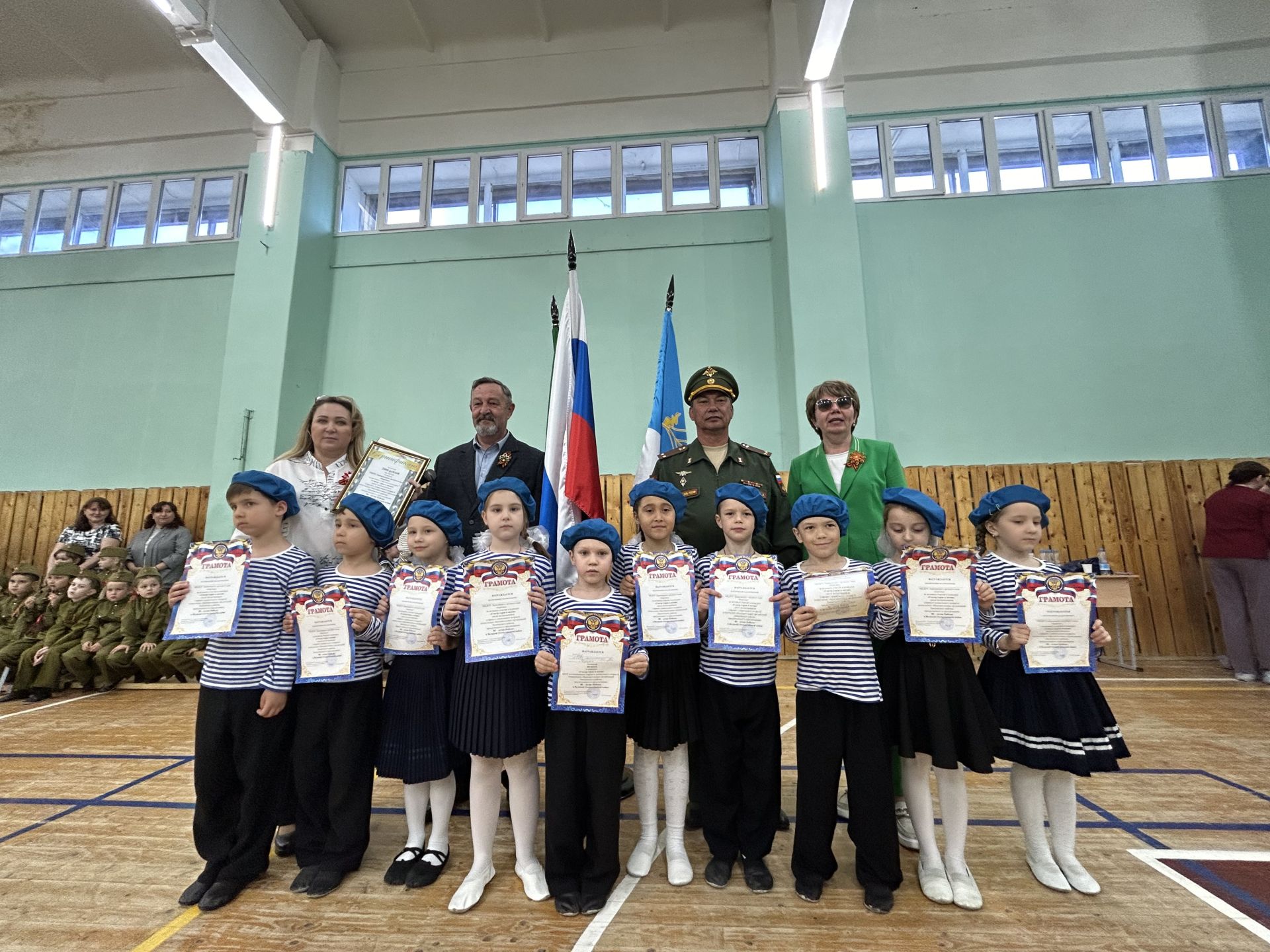 В Лаишеве прошел смотр строя и песни дошкольников