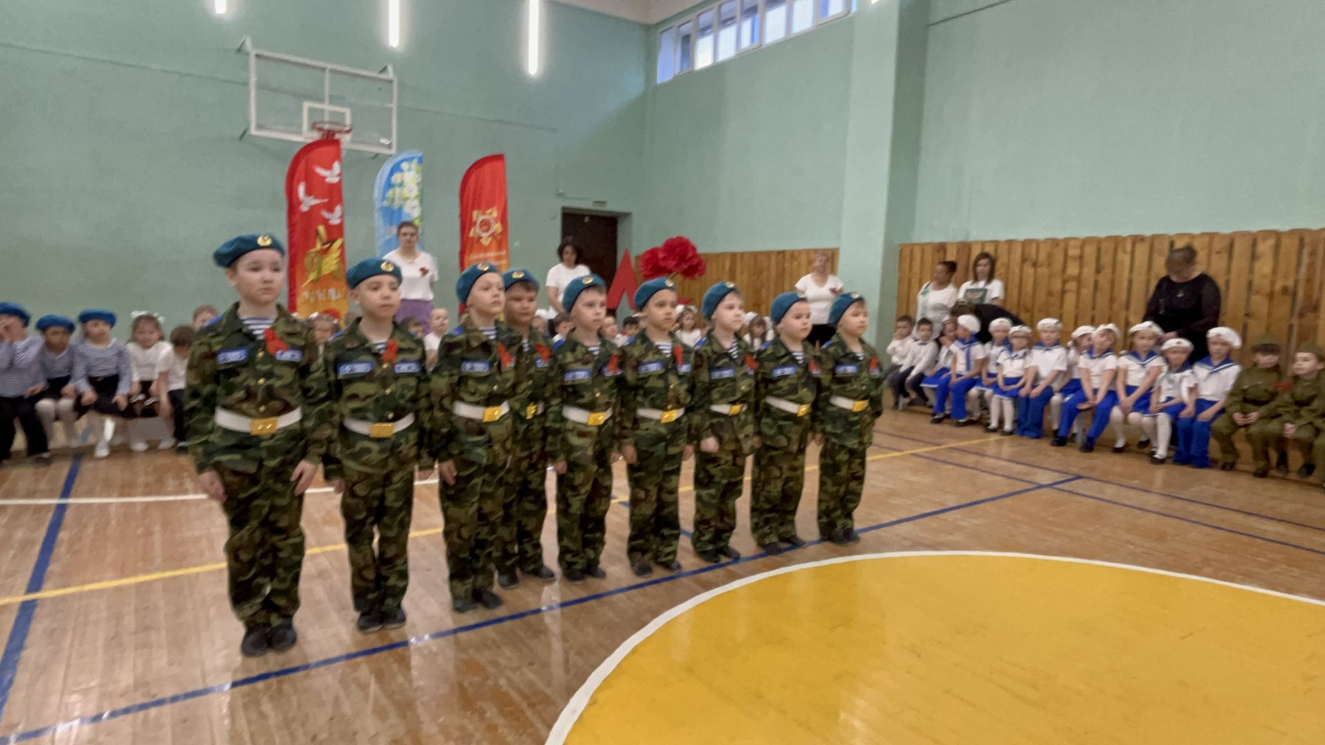 В Лаишеве прошел смотр строя и песни дошкольников