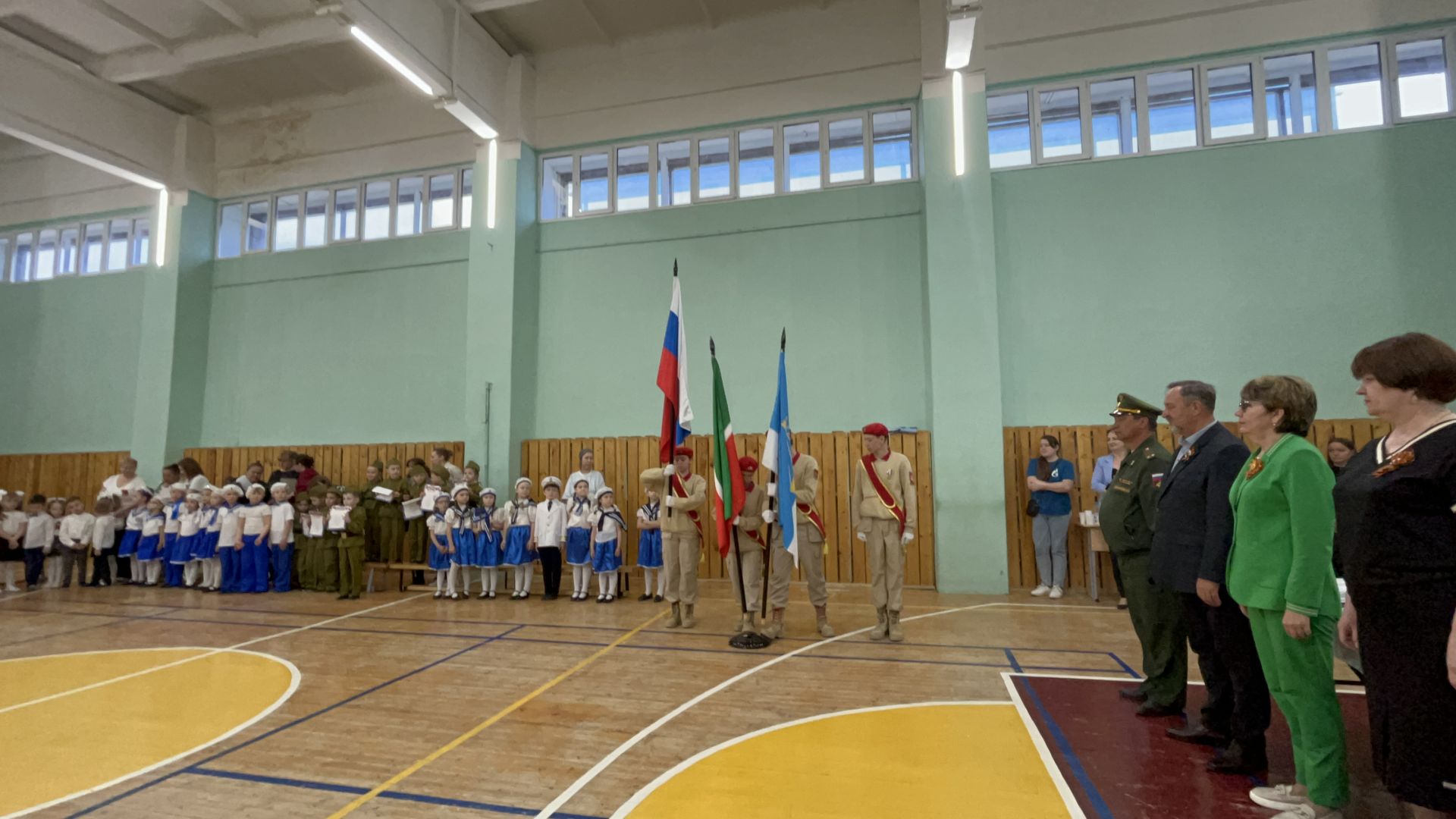 В Лаишеве прошел смотр строя и песни дошкольников