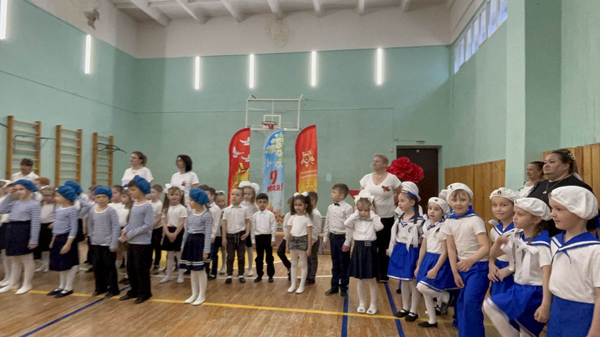 В Лаишеве прошел смотр строя и песни дошкольников