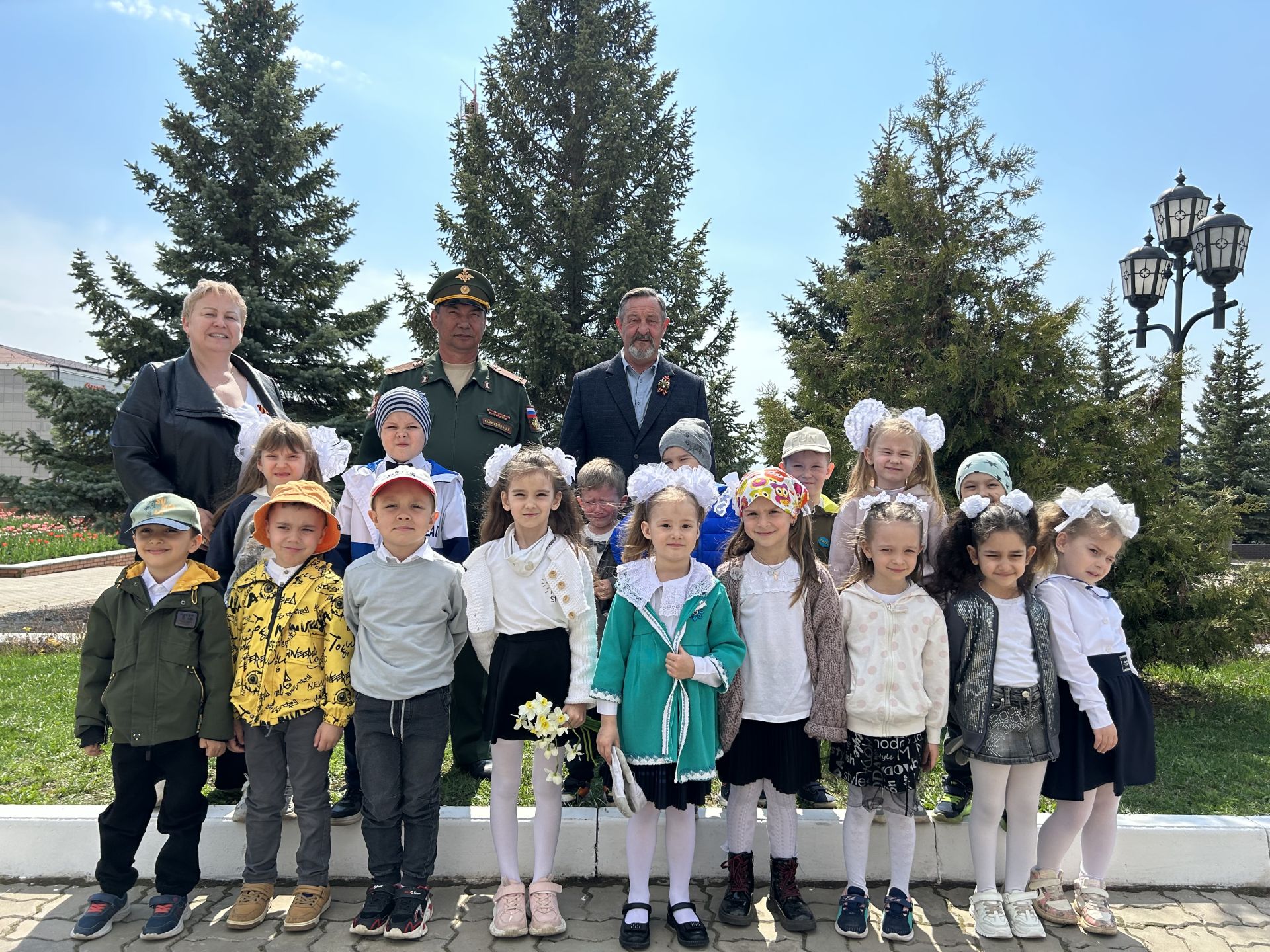 В Лаишеве прошел смотр строя и песни дошкольников