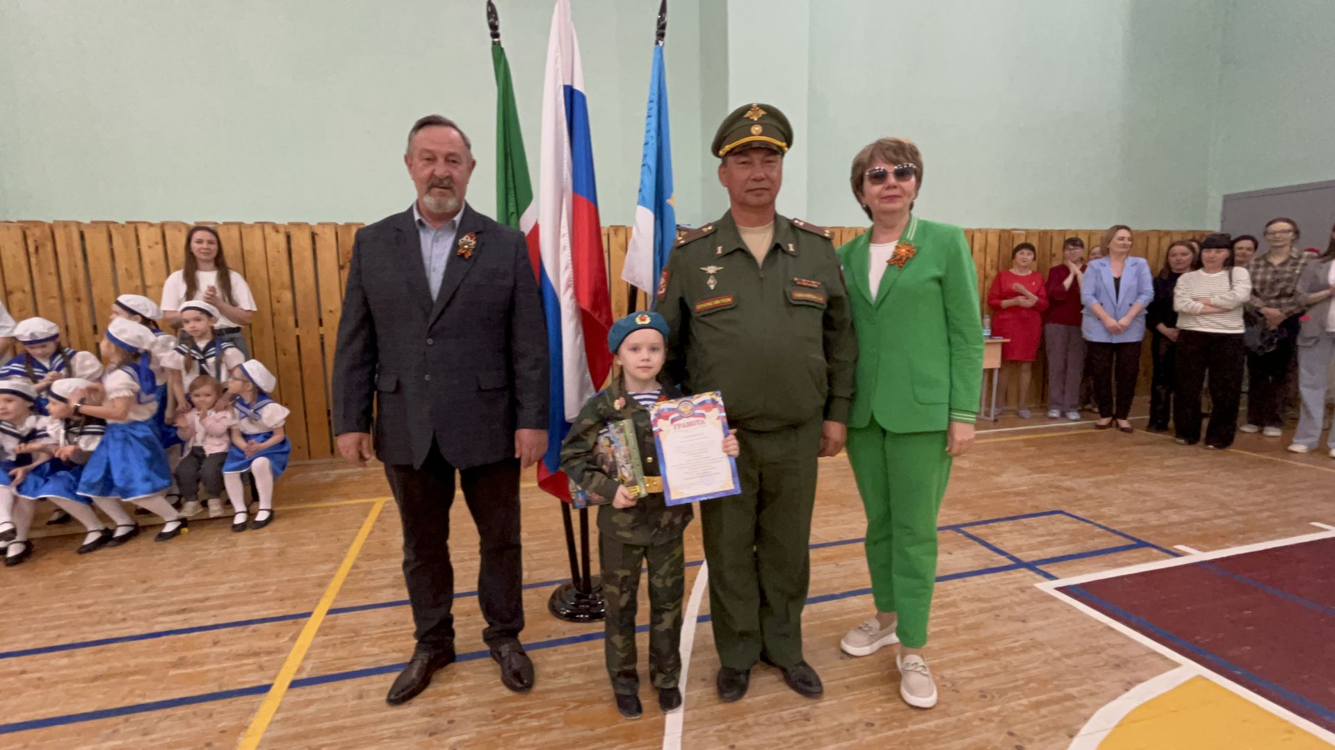 В Лаишеве прошел смотр строя и песни дошкольников