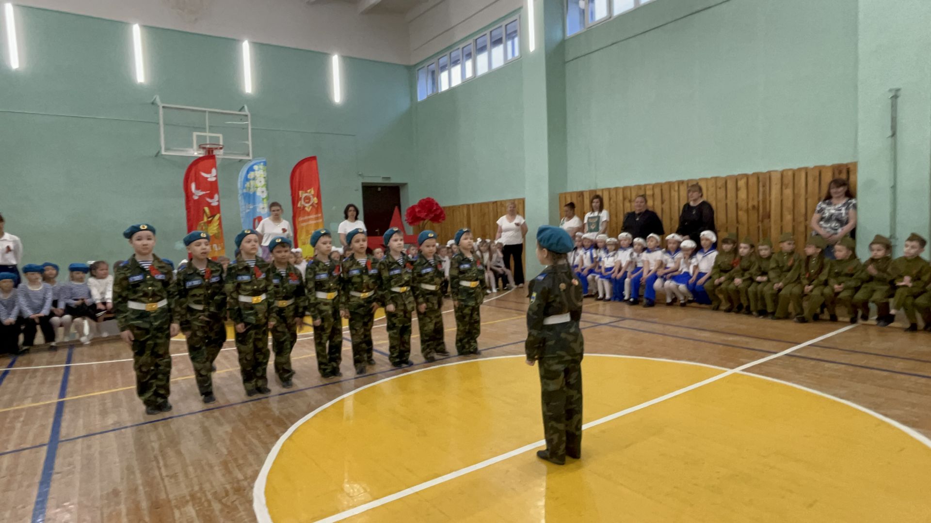 В Лаишеве прошел смотр строя и песни дошкольников