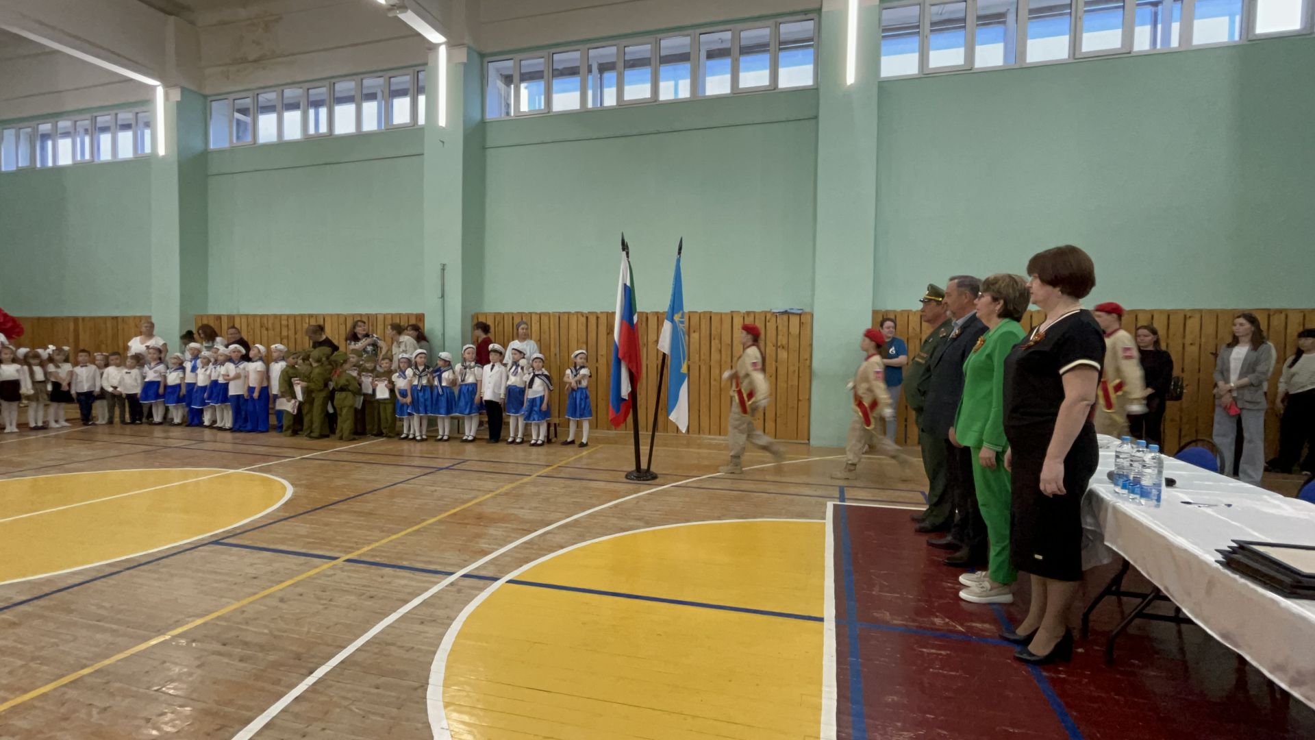 В Лаишеве прошел смотр строя и песни дошкольников