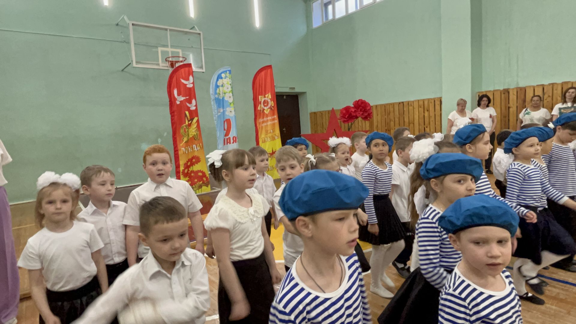 В Лаишеве прошел смотр строя и песни дошкольников