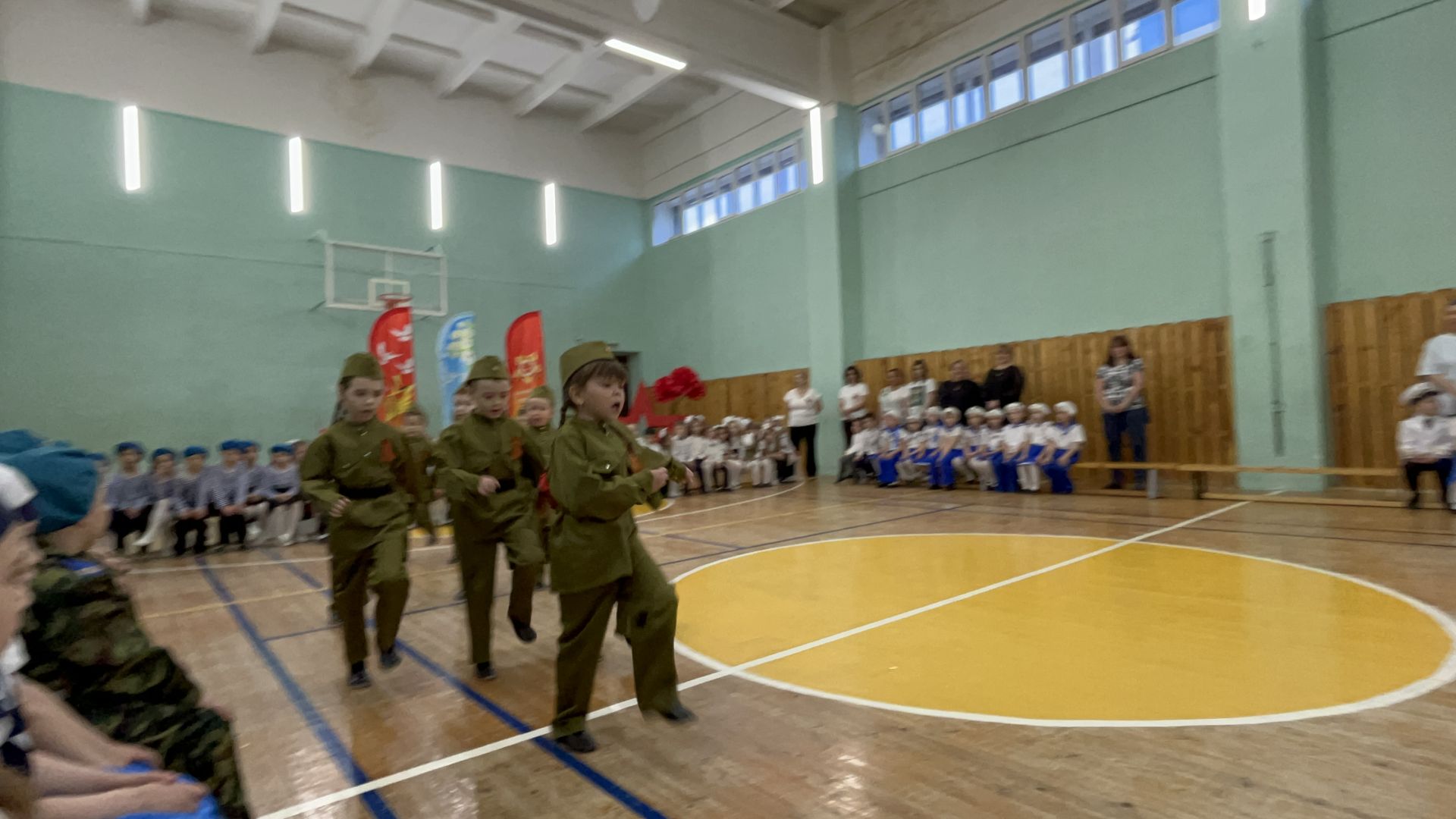 В Лаишеве прошел смотр строя и песни дошкольников