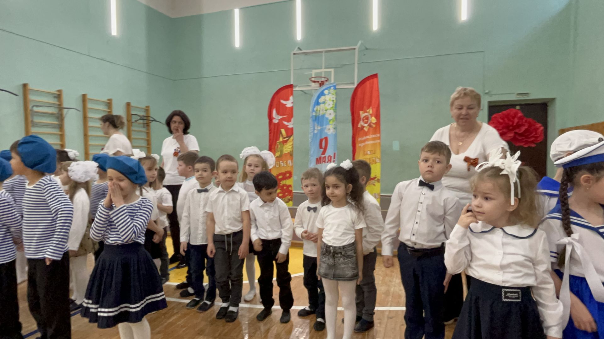 В Лаишеве прошел смотр строя и песни дошкольников