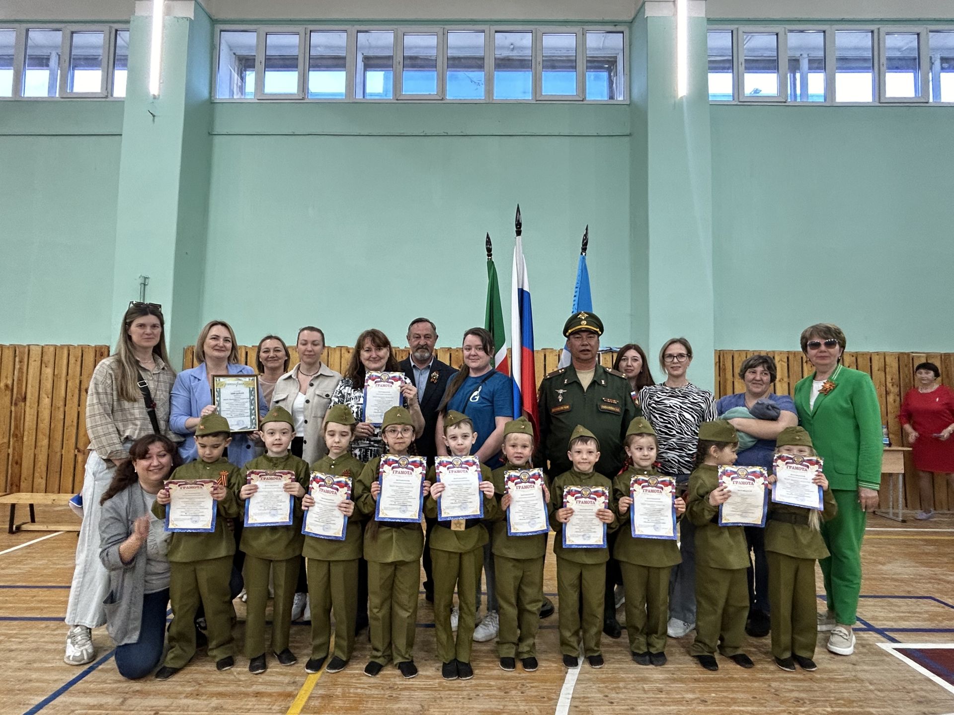 В Лаишеве прошел смотр строя и песни дошкольников