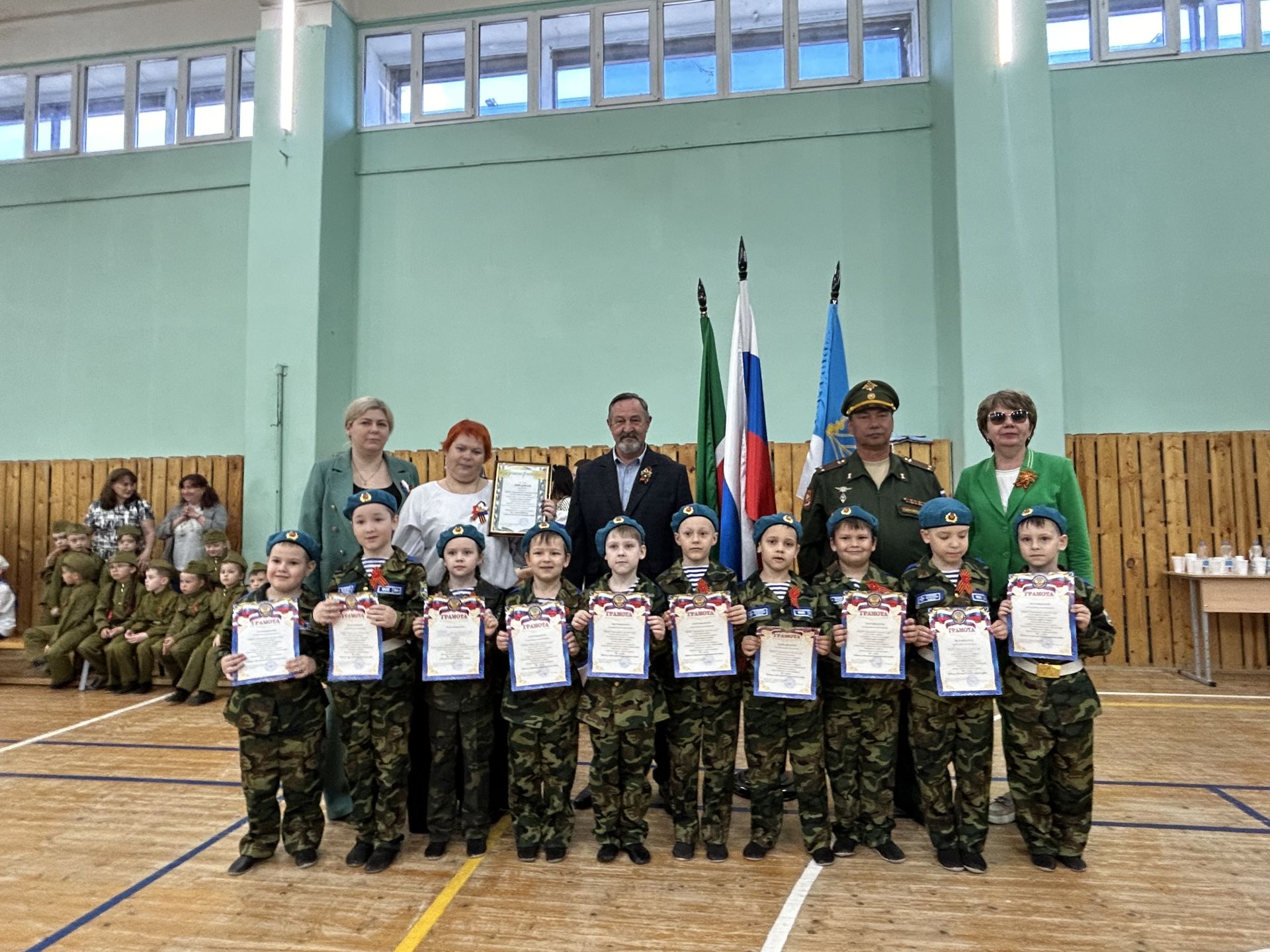 В Лаишеве прошел смотр строя и песни дошкольников