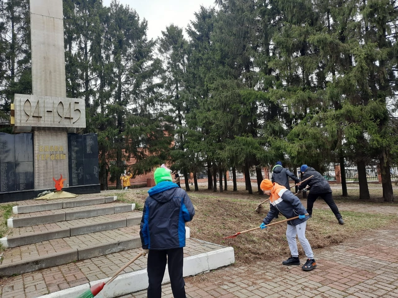 В Среднедевятовской средней школе прошла масштабная акция «Обелиск»
