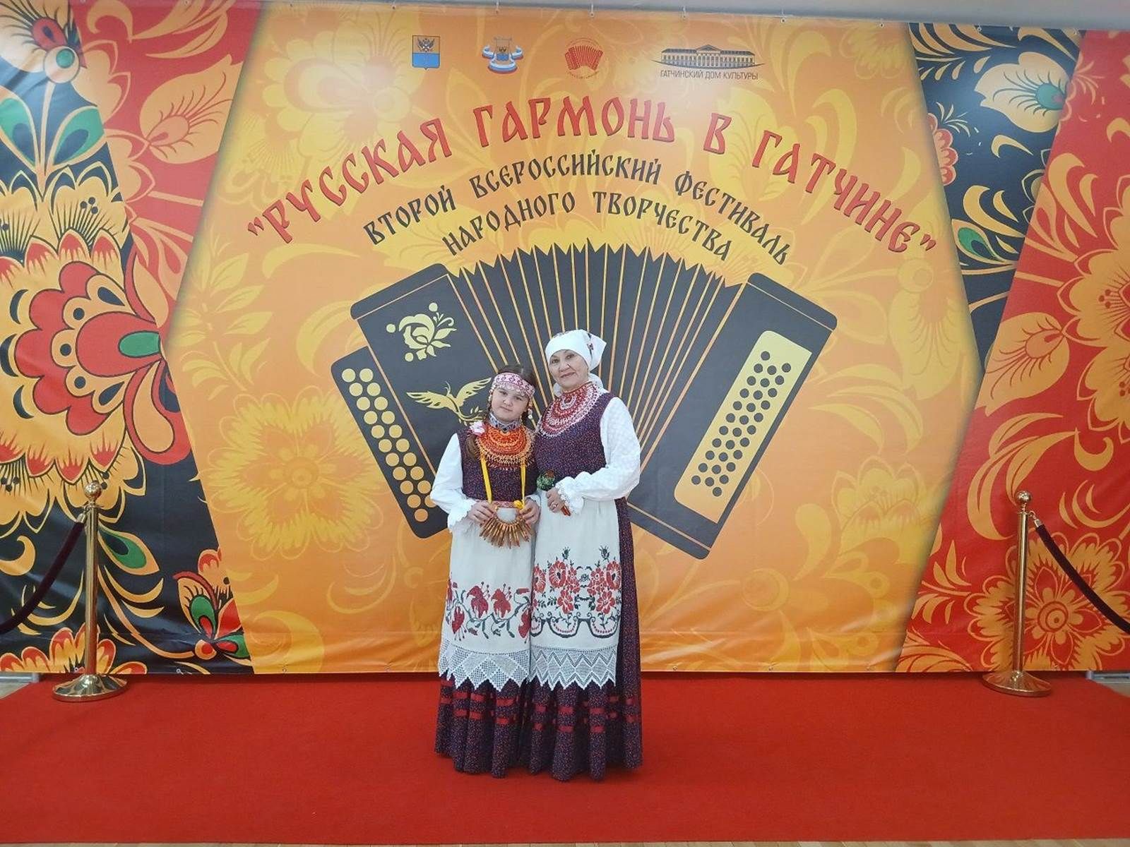 Лаеш районы артистлары «Гатчинада Рус гармуны» фестивалендә алкышлар җыйдылар
