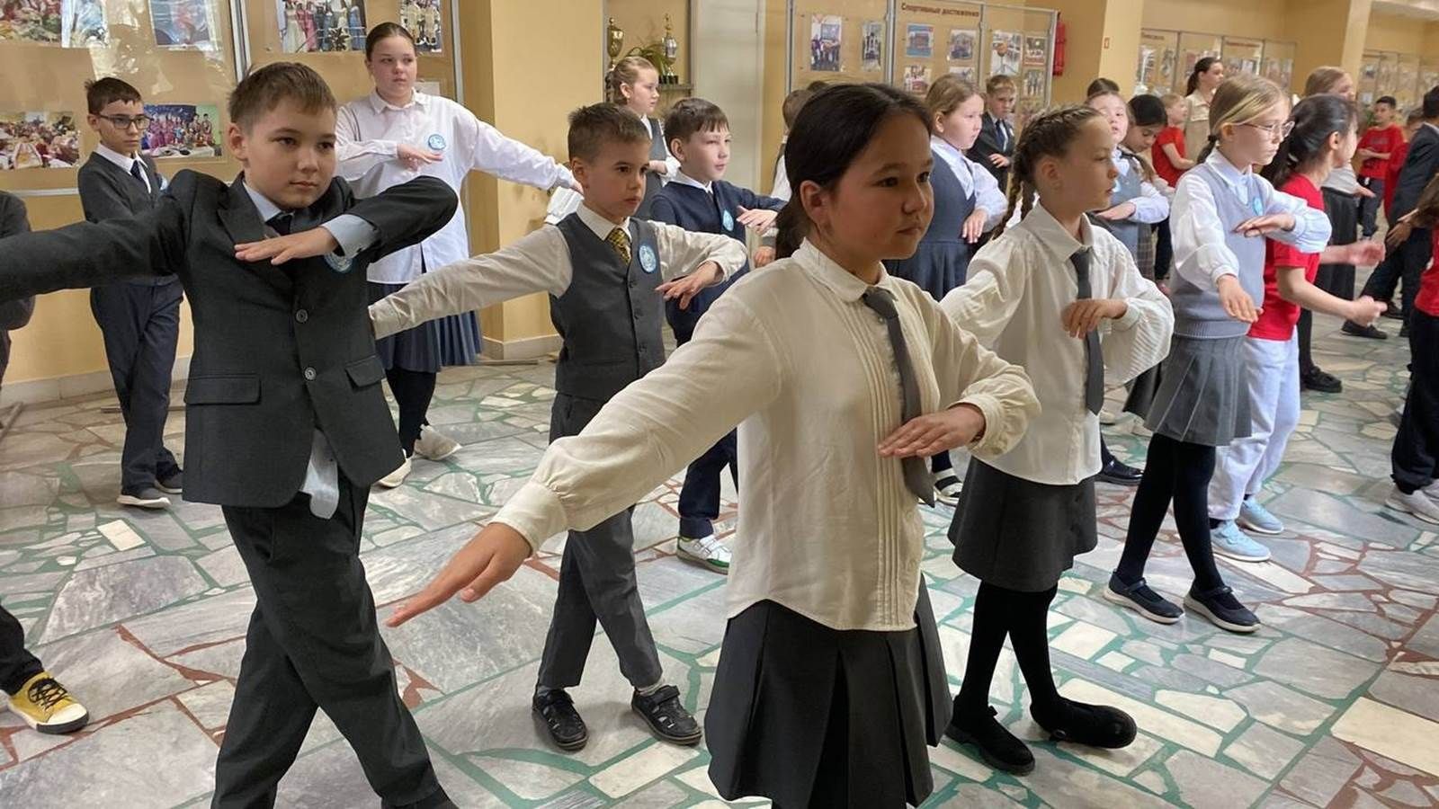 Лаеш районында Халыкара бию көнен билгеләп үттеләр