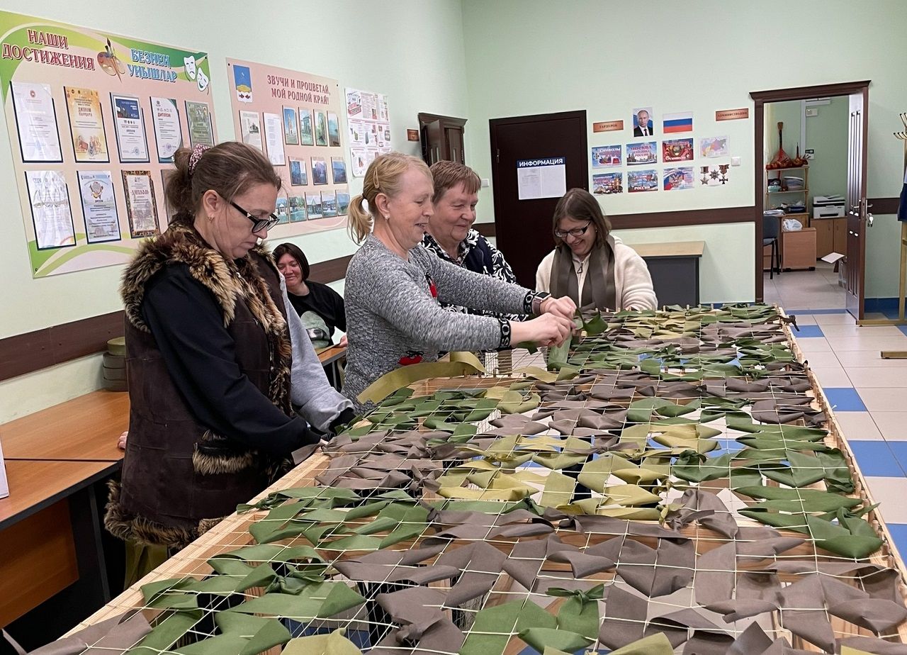 Волонтеры Лаишевского района отправили в зону СВО 39 одеял с защитой от тепловизоров