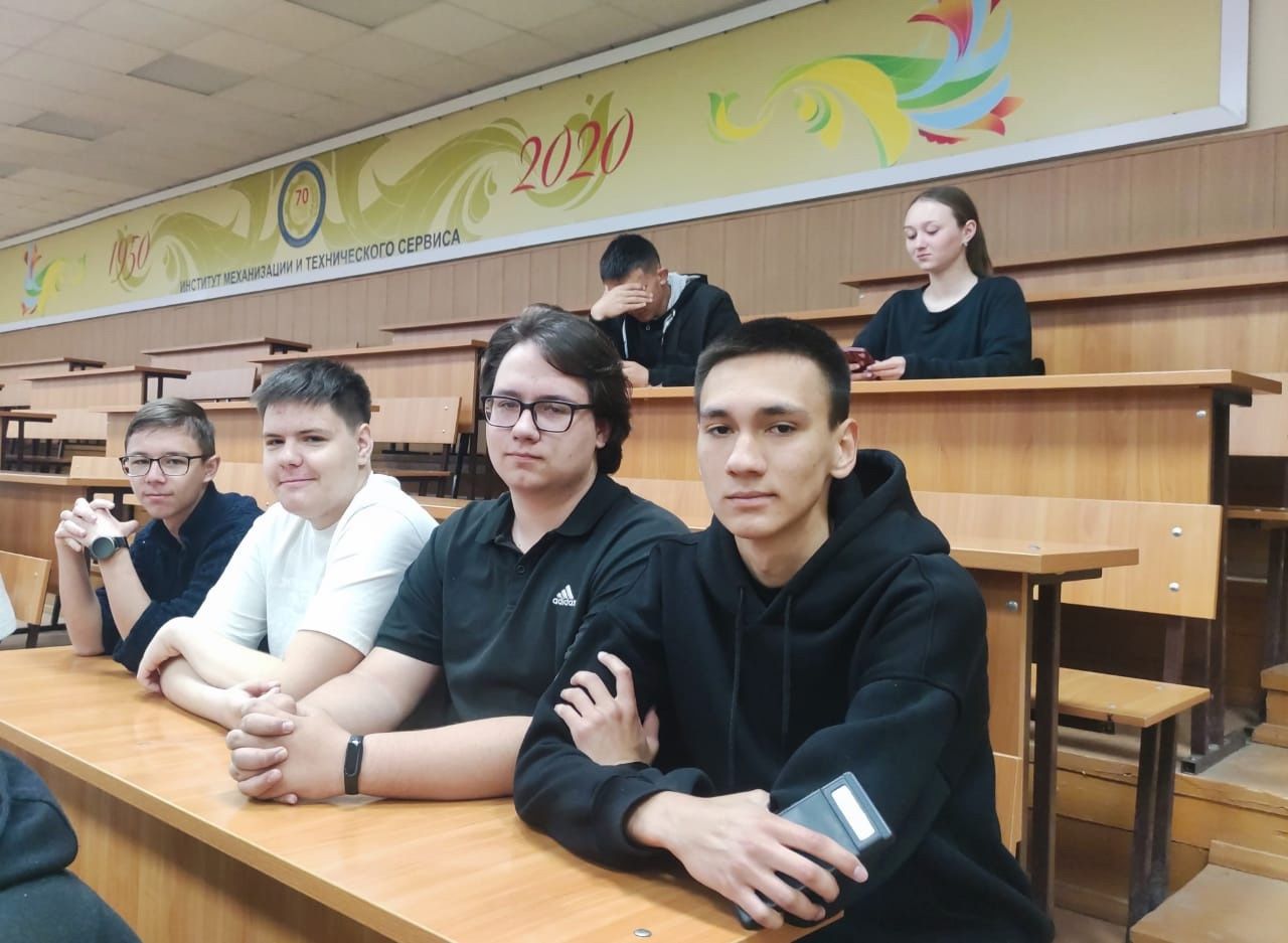 Учащиеся Лаишевского района продемонстрировали лучшие навыки в управлении БПЛА