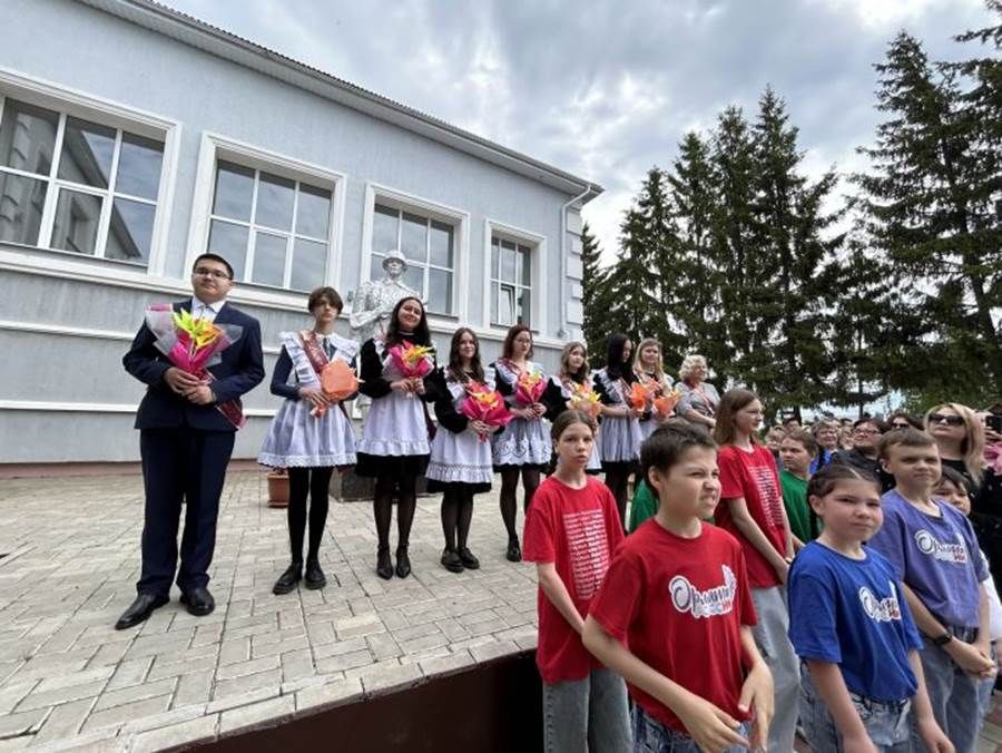 Соңгы кыңгырау Лаешның 2 нче мәктәбендә яңгырады
