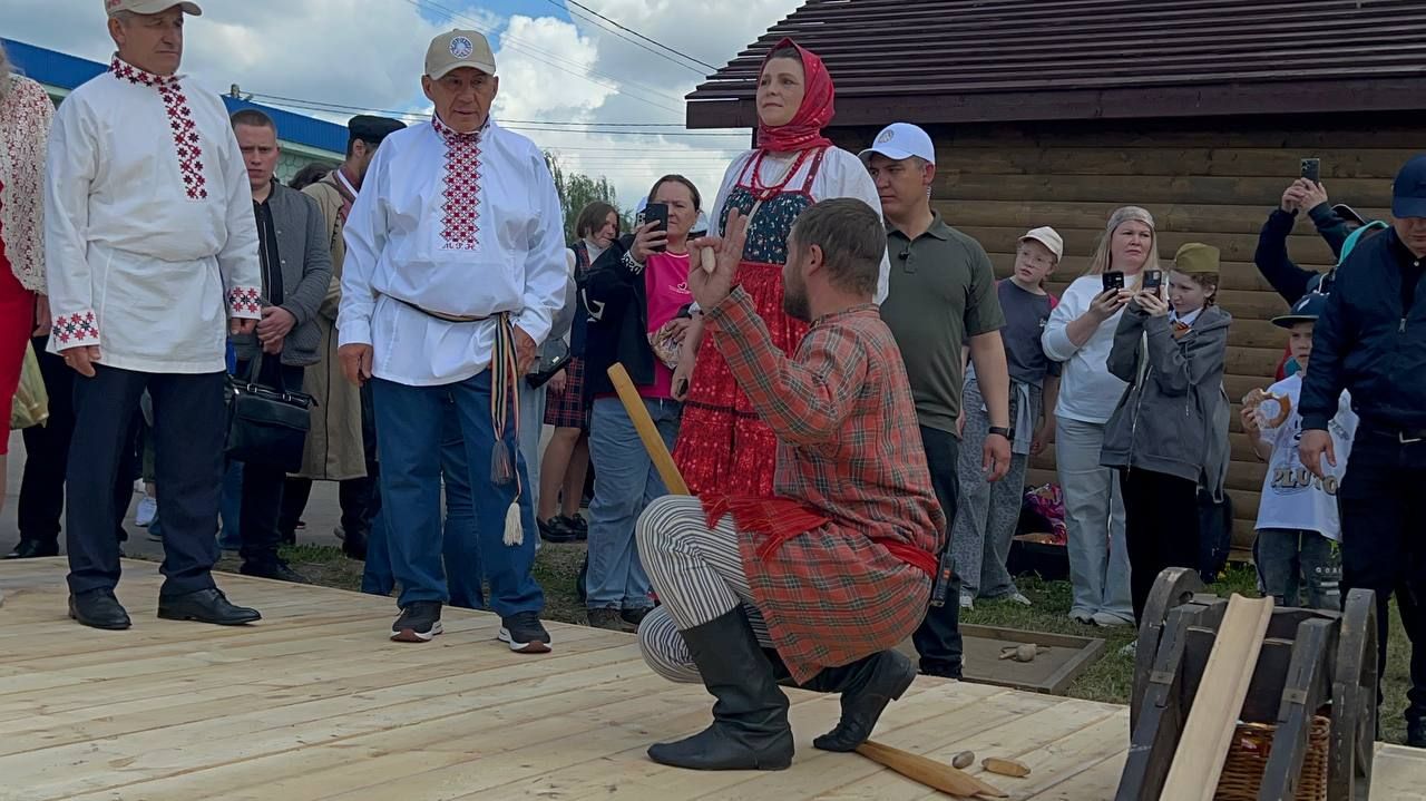 На Каравон прибыл Раис Республики Татарстан Рустам Минниханов