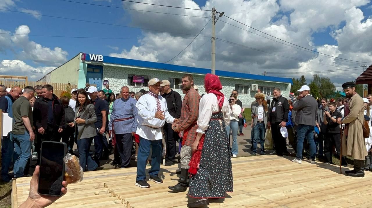 На Каравон прибыл Раис Республики Татарстан Рустам Минниханов