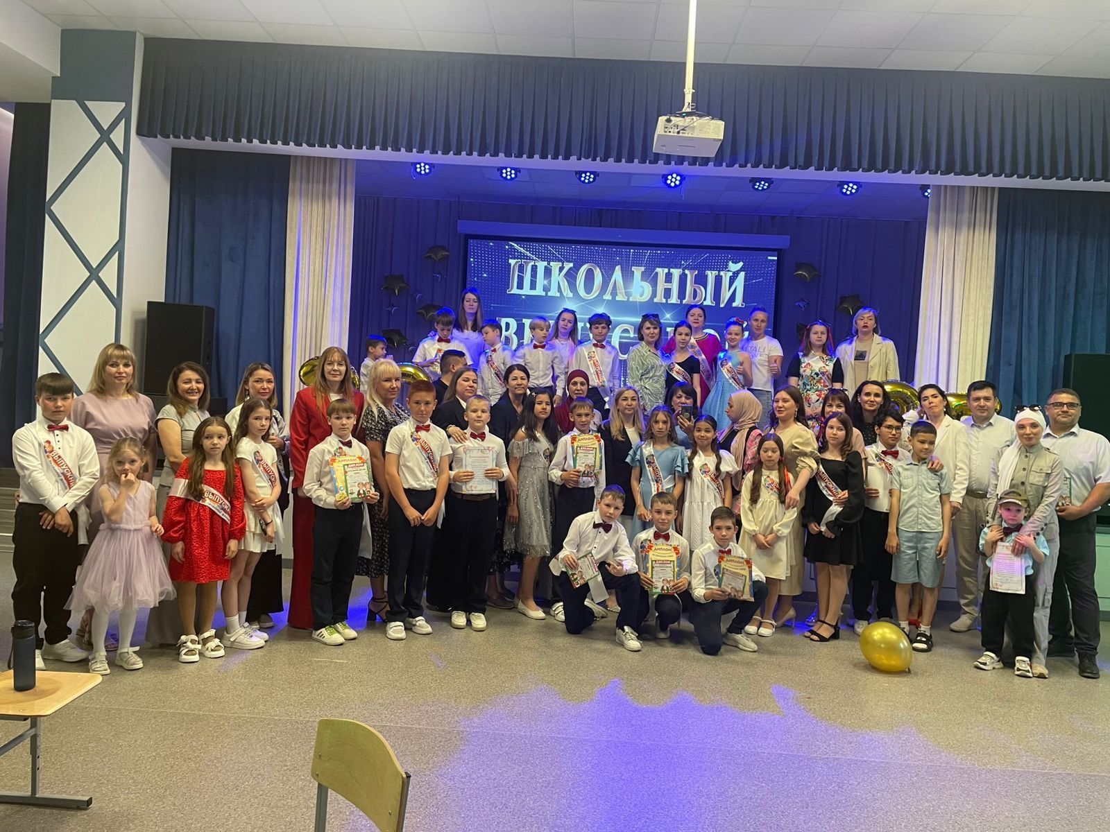 Четвероклассники Многопрофильного лицея «Здоровое поколение» отметили выпускной