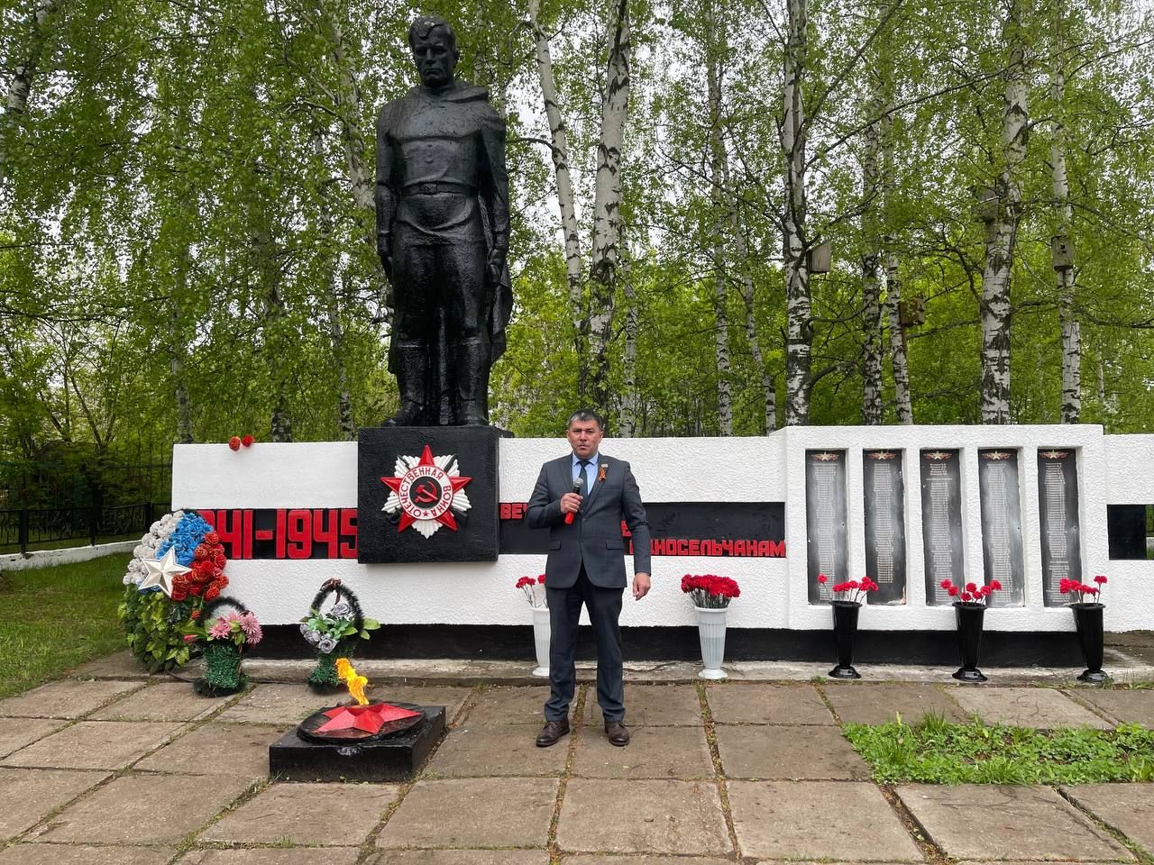 80 лет Победы: Большекабанское поселение чтит героев