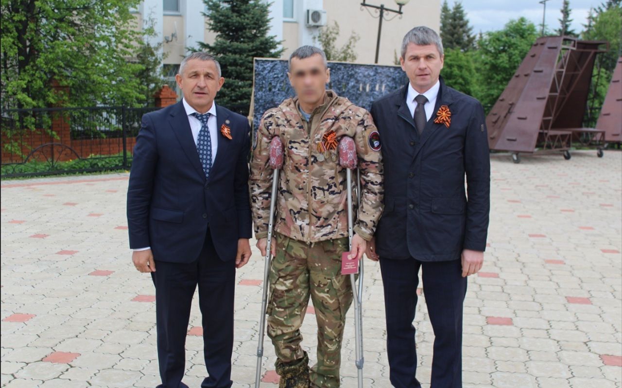 Внук участника Великой Отечественной войны из Лаишевского района получил награду деда