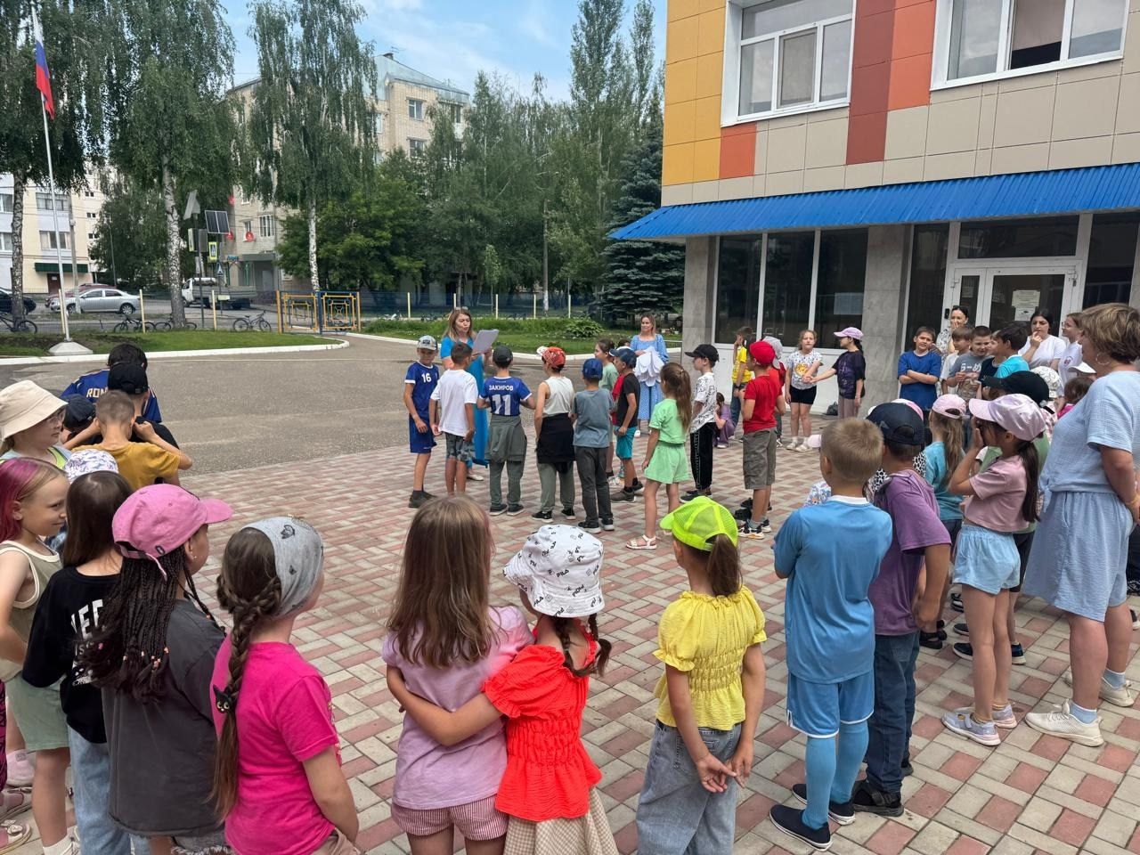 День России в Лаишевском районе отметили викториной и флешмобом