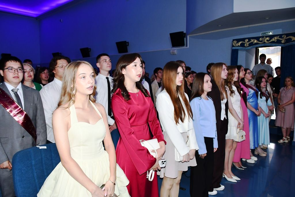 Выпускники Лаишевского района: золотые медалисты