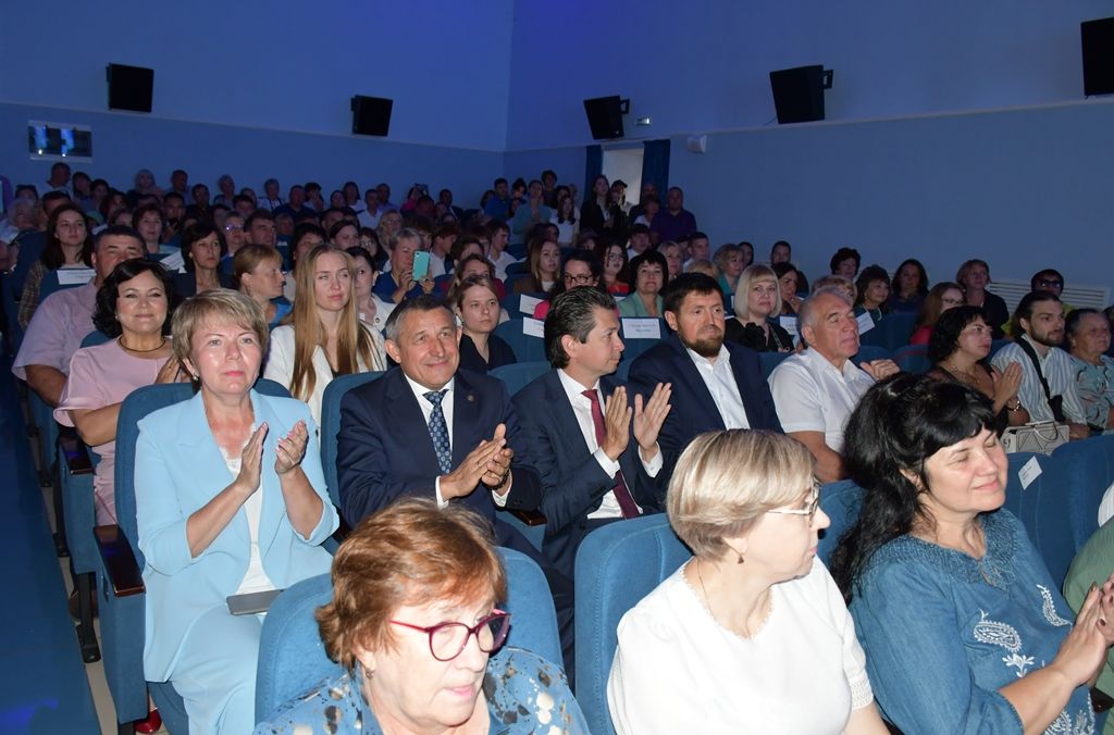 Выпускники Лаишевского района: золотые медалисты