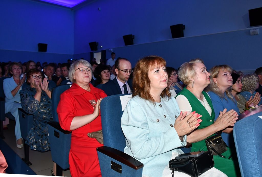 Выпускники Лаишевского района: золотые медалисты