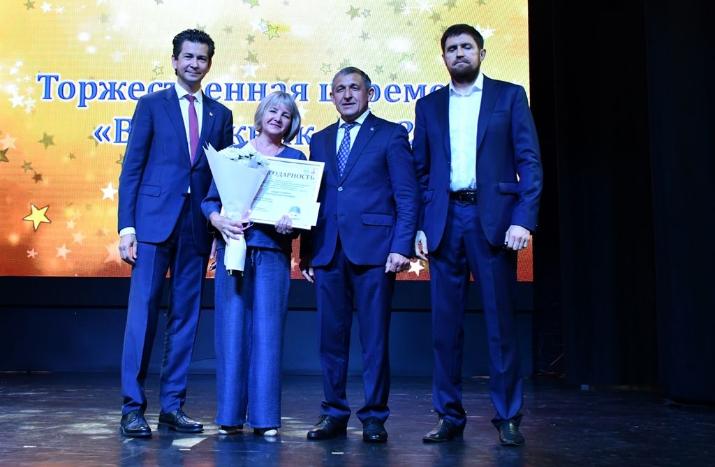 Школьный выпускной Лаишевского района: наставники