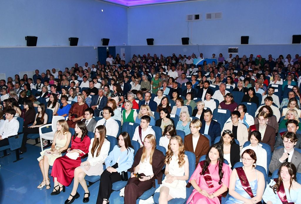 Выпускники Лаишевского района: золотые медалисты