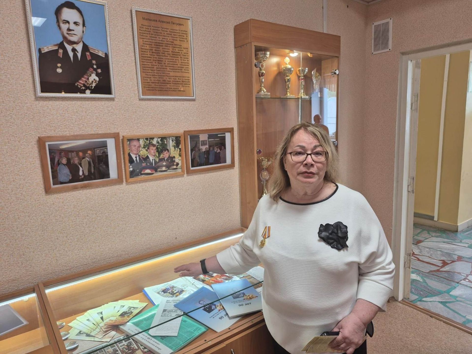 Алексей Петрович Малышев исемендәге Столбище мәктәбендә Советлар Союзы Герое кызы булды