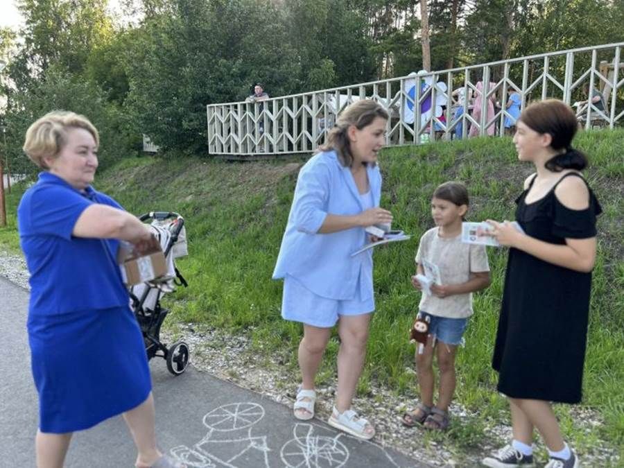 Юл билгеләре иле: уен формасында юл йөрү кагыйдәләре дәресе