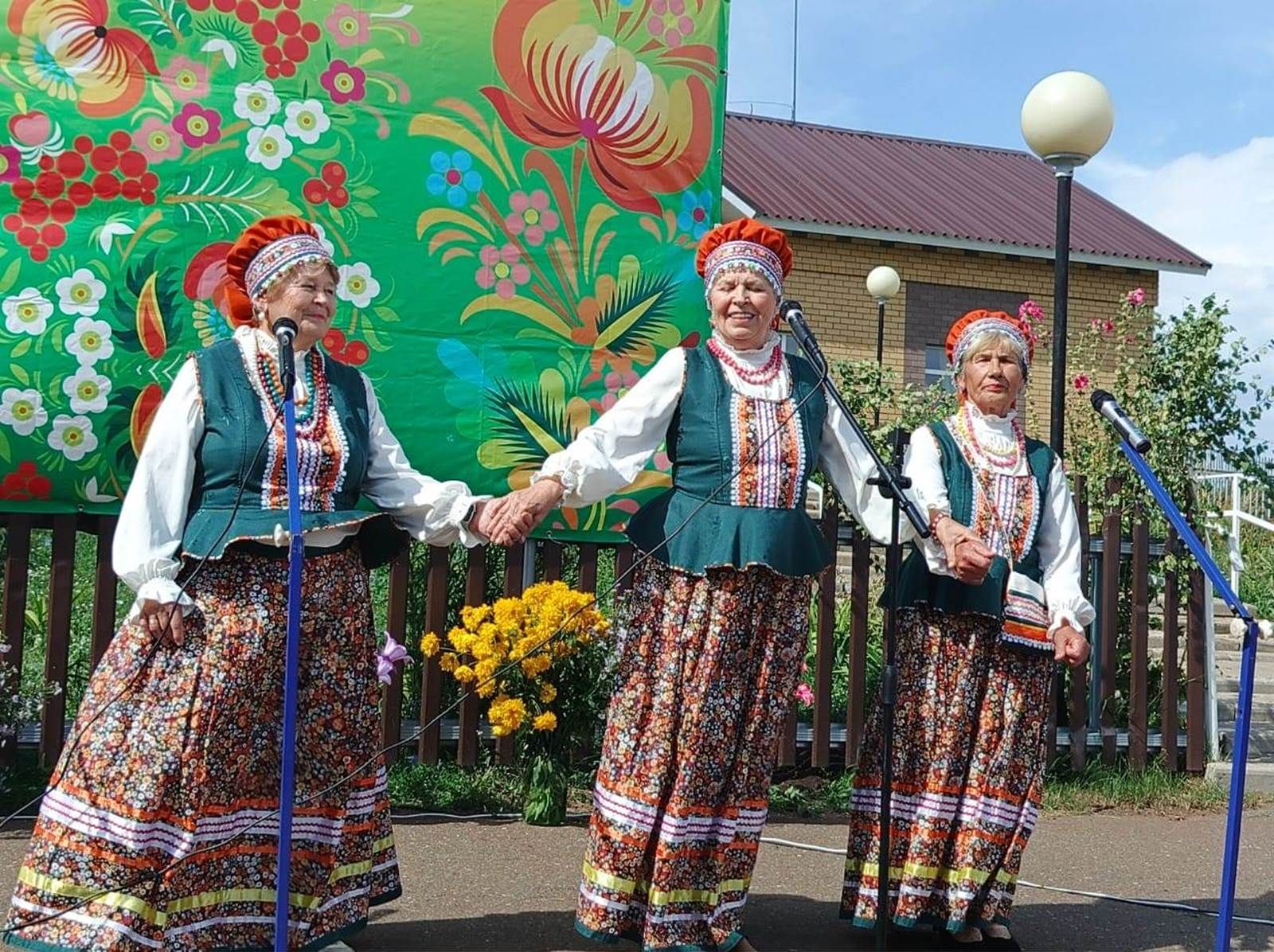 Лаеш Шәфкать ордены Ромодан авылында яшәүчеләрне тагын сөендерде