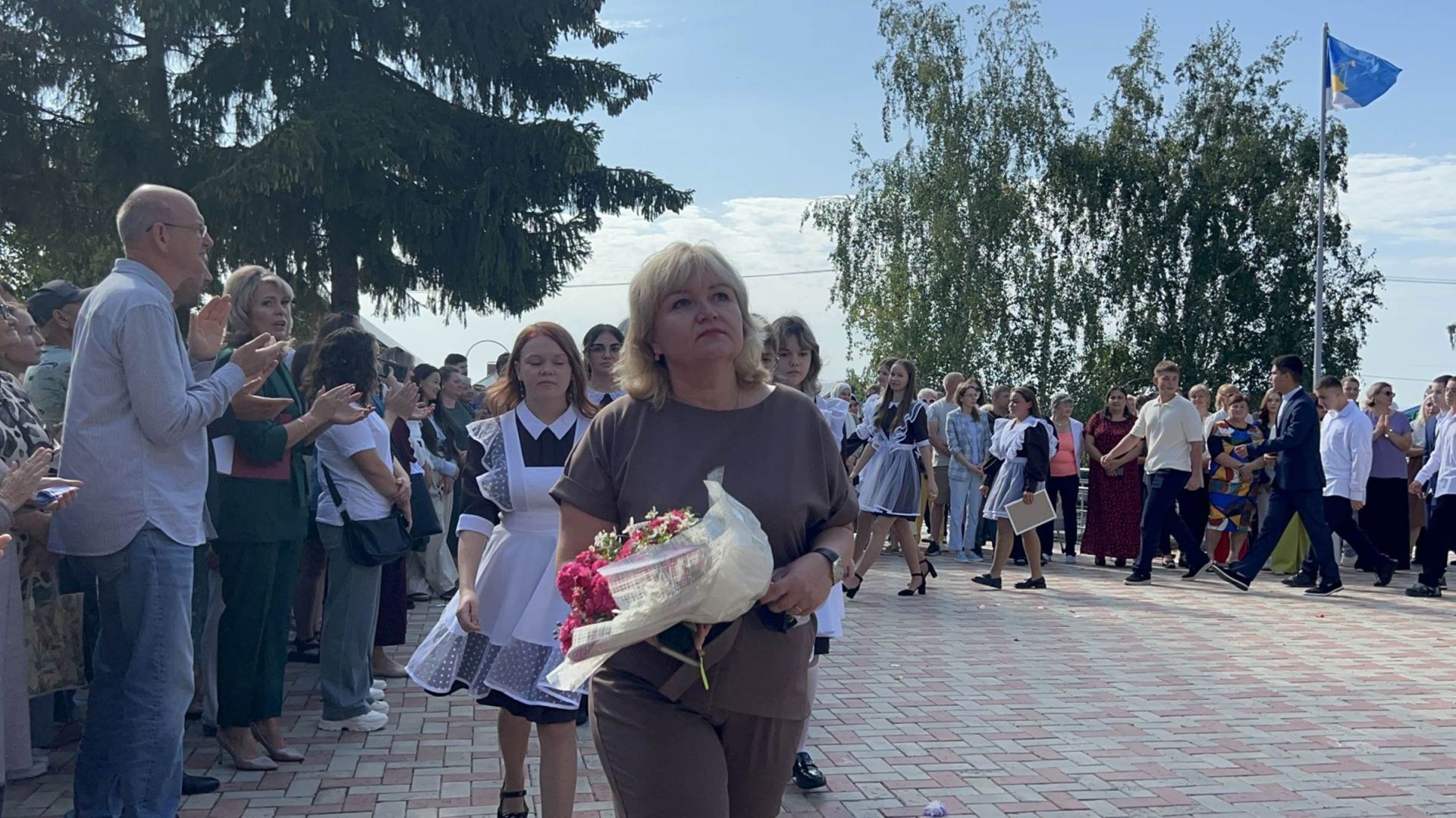 Лаешның 2нче мәктәбендә Белем көнен каршыладылар