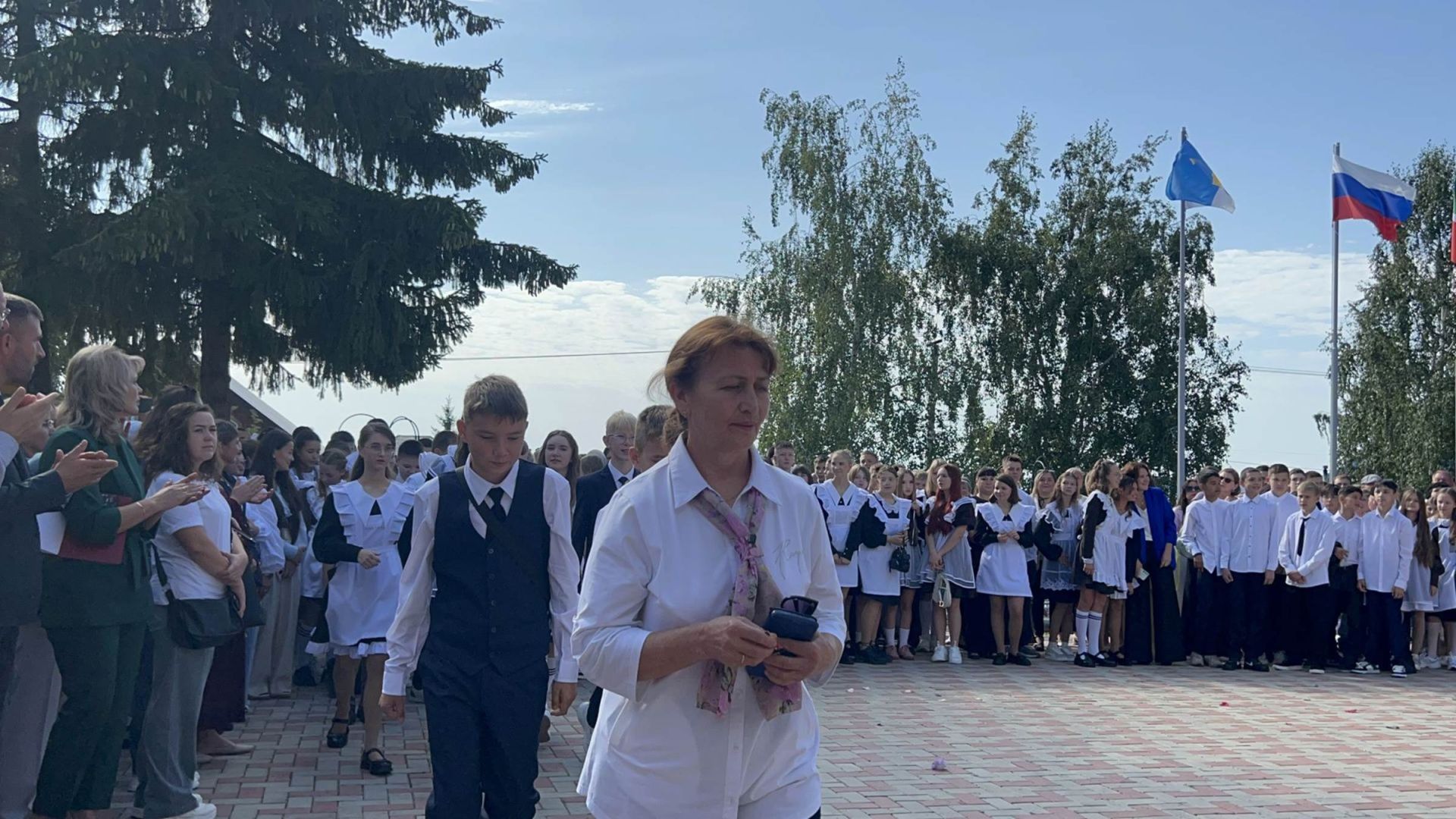 Лаешның 2нче мәктәбендә Белем көнен каршыладылар