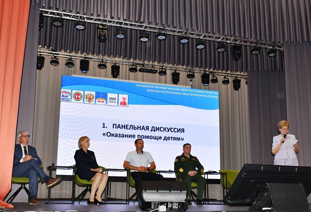 «Бердәм Россия» партиясенең күчмә утырышы Габишев авылының яңа мәдәният йортында узды