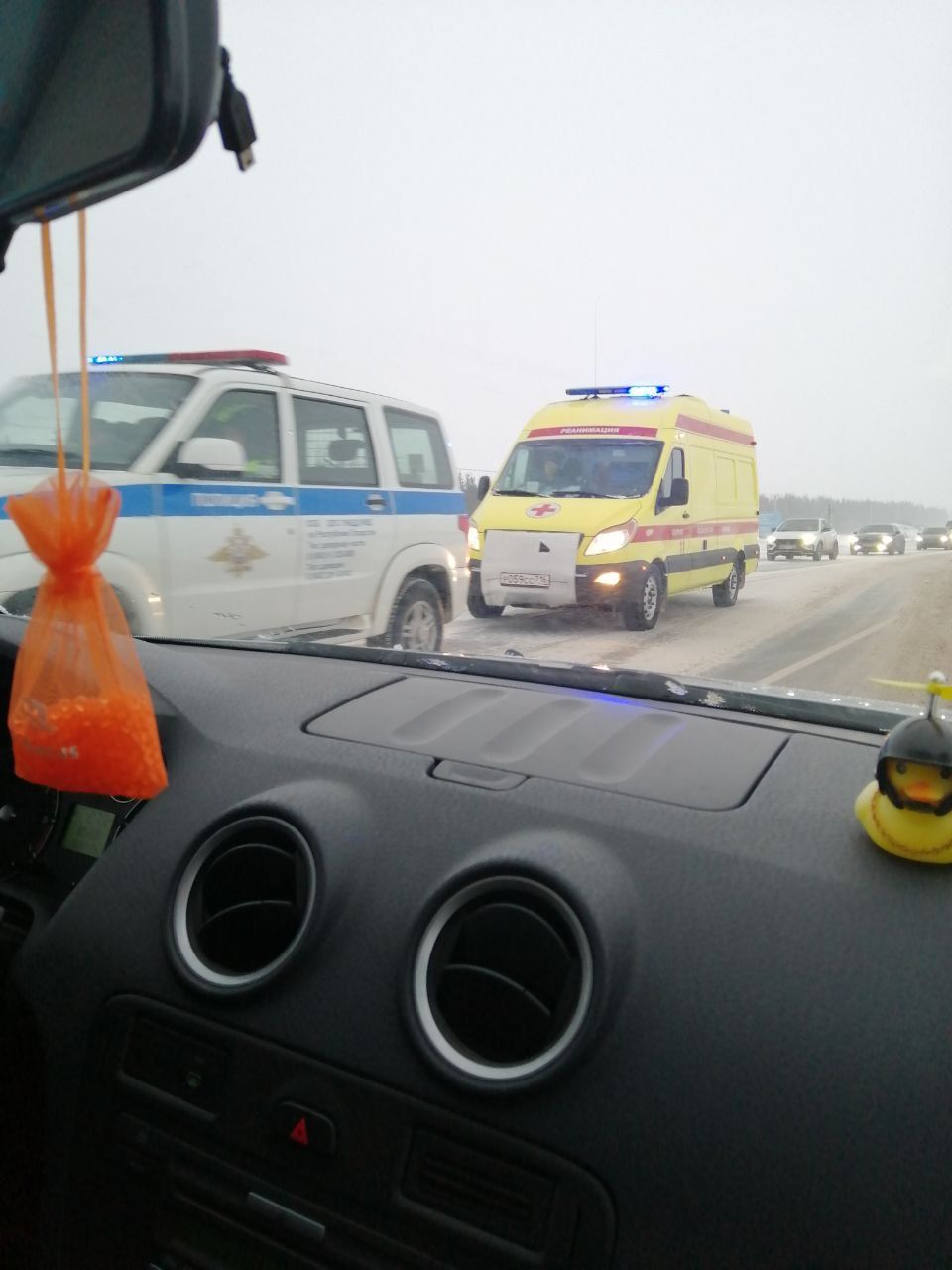 Серьезная авария на Оренбургском тракте: просьба к водителям быть внимательнее